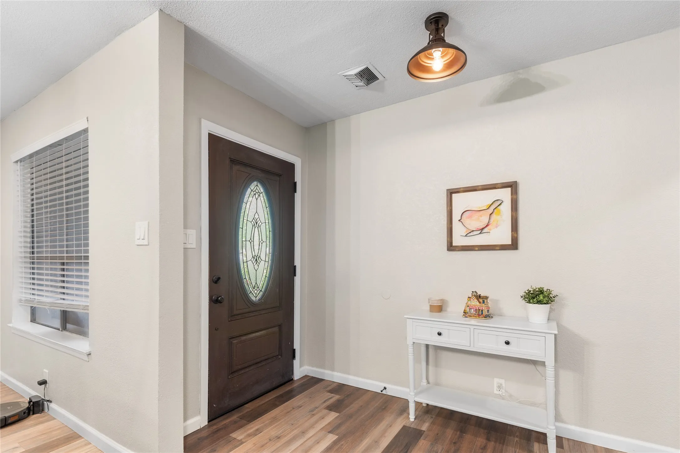 Single Family Residence For Sale in Grayson County , 613 Edwards Drive, Denison, Texas 75020, 4 Bedrooms, 2 Bathrooms, 2 Garage spaces, 2,079 Sqft, built in 1970, Price $275,000, mls#21242956, Real Estate Agent in Denison, Homes For Sale in Grayson county, Homes For Sale in Denison, Realtor in Denison Texas, Real Estate Brokerage Independent Realty Texas, Luminita Cordes Realtor