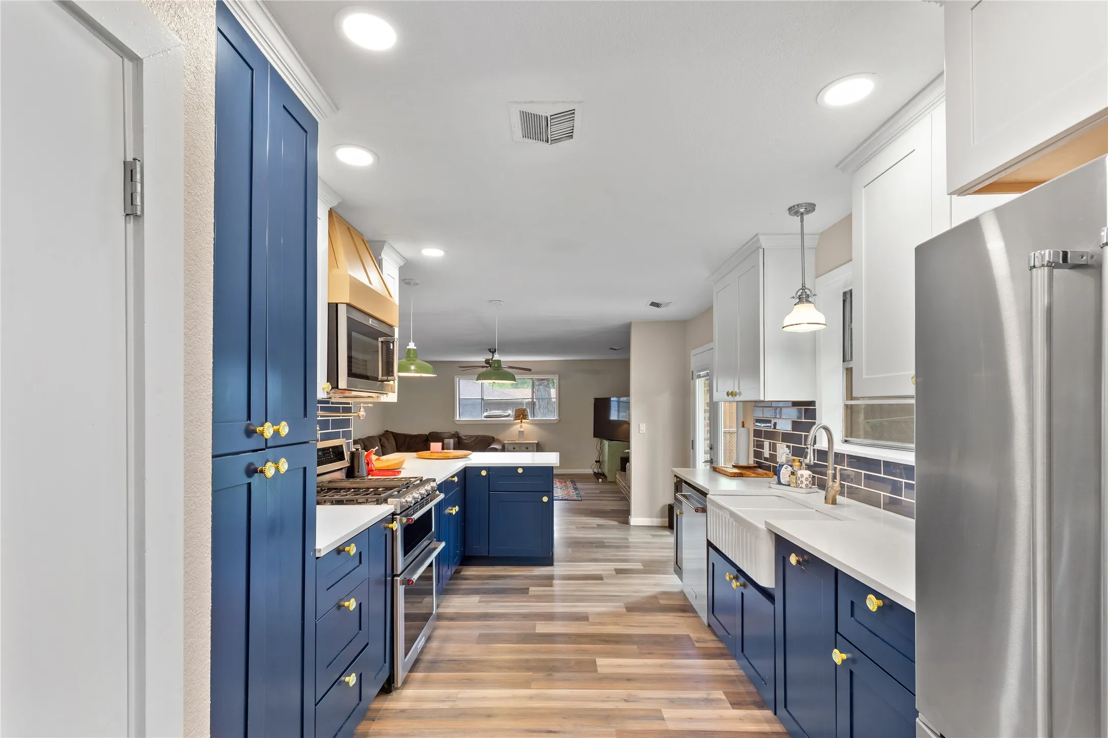 Single Family Residence For Sale in Grayson County , 613 Edwards Drive, Denison, Texas 75020, 4 Bedrooms, 2 Bathrooms, 2 Garage spaces, 2,079 Sqft, built in 1970, Price $275,000, mls#21242956, Real Estate Agent in Denison, Homes For Sale in Grayson county, Homes For Sale in Denison, Realtor in Denison Texas, Real Estate Brokerage Independent Realty Texas, Luminita Cordes Realtor