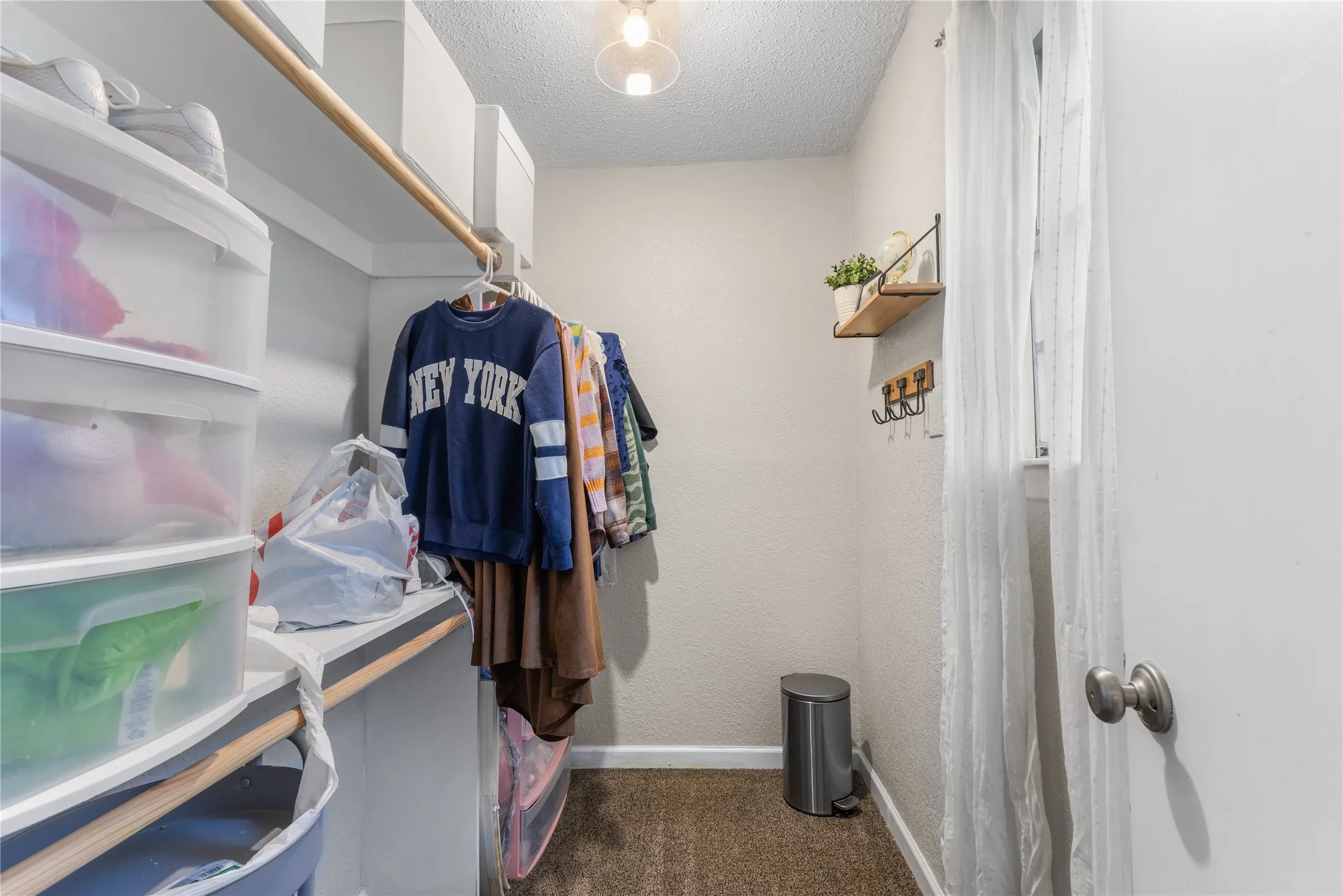 Single Family Residence For Sale in Grayson County , 613 Edwards Drive, Denison, Texas 75020, 4 Bedrooms, 2 Bathrooms, 2 Garage spaces, 2,079 Sqft, built in 1970, Price $275,000, mls#21242956, Real Estate Agent in Denison, Homes For Sale in Grayson county, Homes For Sale in Denison, Realtor in Denison Texas, Real Estate Brokerage Independent Realty Texas, Luminita Cordes Realtor