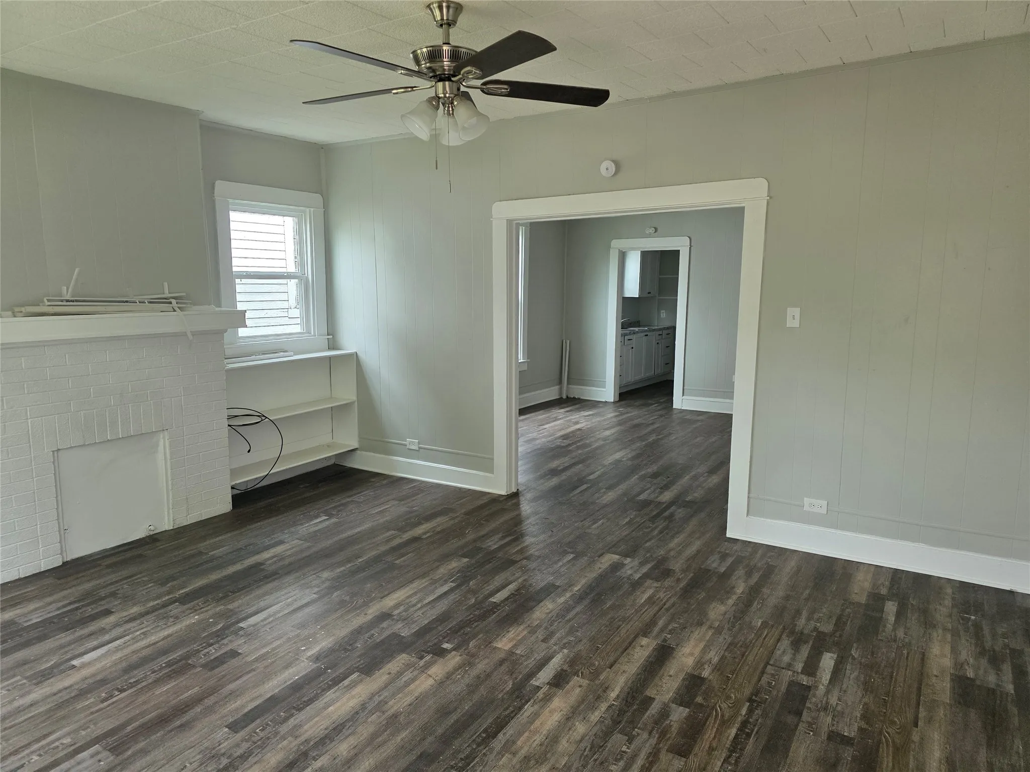 Single Family Residence For Sale in Mc Lennan County , 2523 Sanger Avenue, Waco, Texas 76707, 2 Bedroom, 2 Bathroom, Garage spaces, 1,248 Sqft, built in 1921, Preowned, mls#21240673, Real Estate Agent in Waco, Homes For Sale in Mc Lennan county, Homes For Sale in Waco, Realtor in Waco Texas, Real Estate Brokerage Independent Realty Texas, Luminita Cordes Realtor
