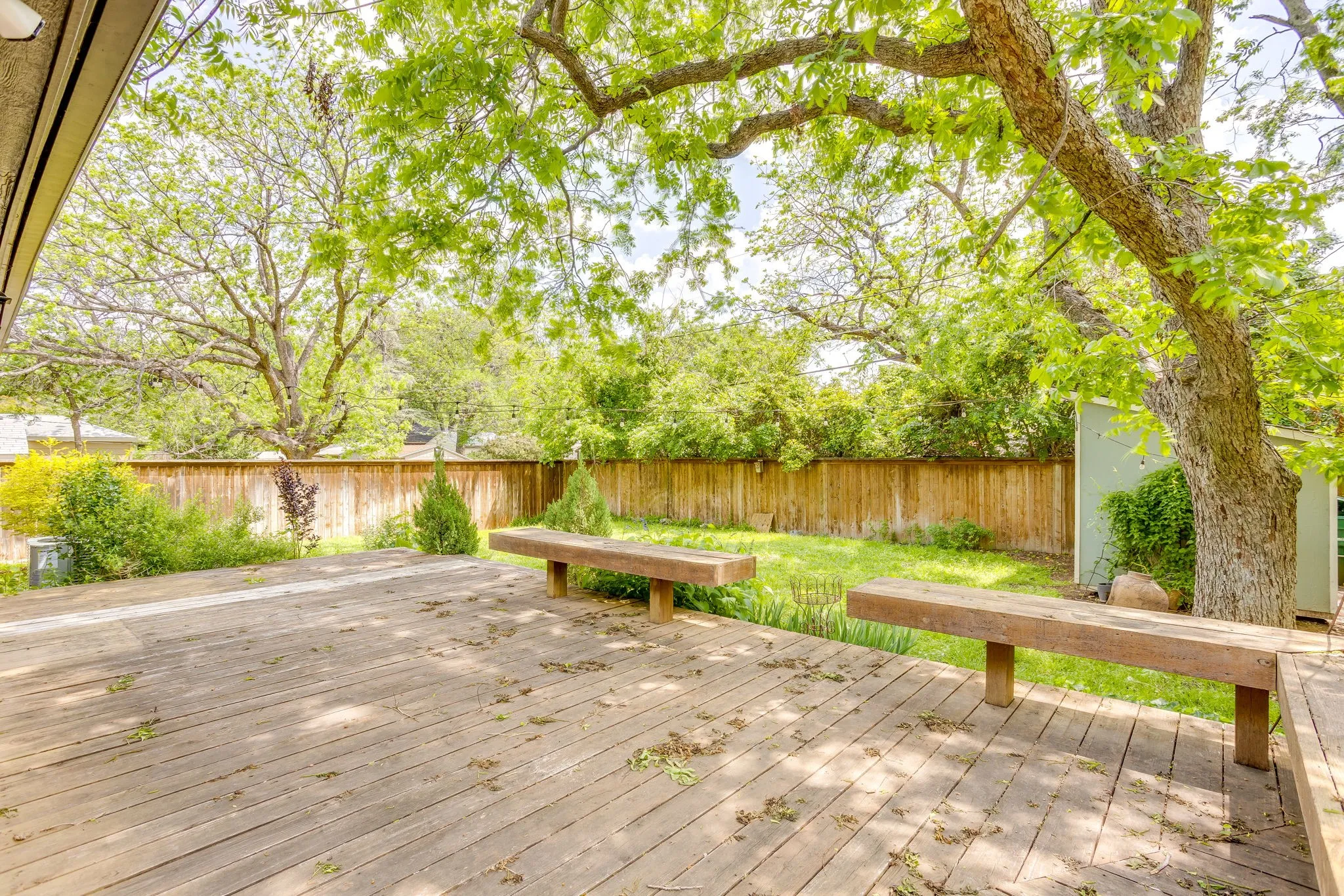 Single Family Residence For Sale in Tarrant County , 6463 Lindell Avenue, Fort Worth, Texas 76116, 3 Bedroom, 2 Bathroom, Garage spaces, 1,543 Sqft, built in 1943, Preowned, mls#21242368, Real Estate Agent in Fort Worth, Homes For Sale in Tarrant county, Homes For Sale in Fort Worth, Realtor in Fort Worth Texas, Real Estate Brokerage Independent Realty Texas, Luminita Cordes Realtor