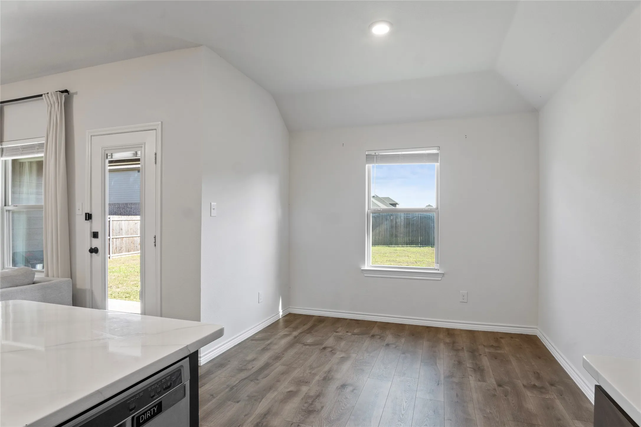 Single Family Residence For Sale in Collin County , 603 Gunsmoke Trail, Princeton, Texas 75407, 3 Bedroom, 2 Bathroom, 2 Garage spaces, 1,454 Sqft, built in 2020, mls#21242942, Real Estate Agent in Princeton, Homes For Sale in Collin county, Homes For Sale in Princeton, Realtor in Princeton Texas, Real Estate Brokerage Independent Realty Texas, Luminita Cordes Realtor