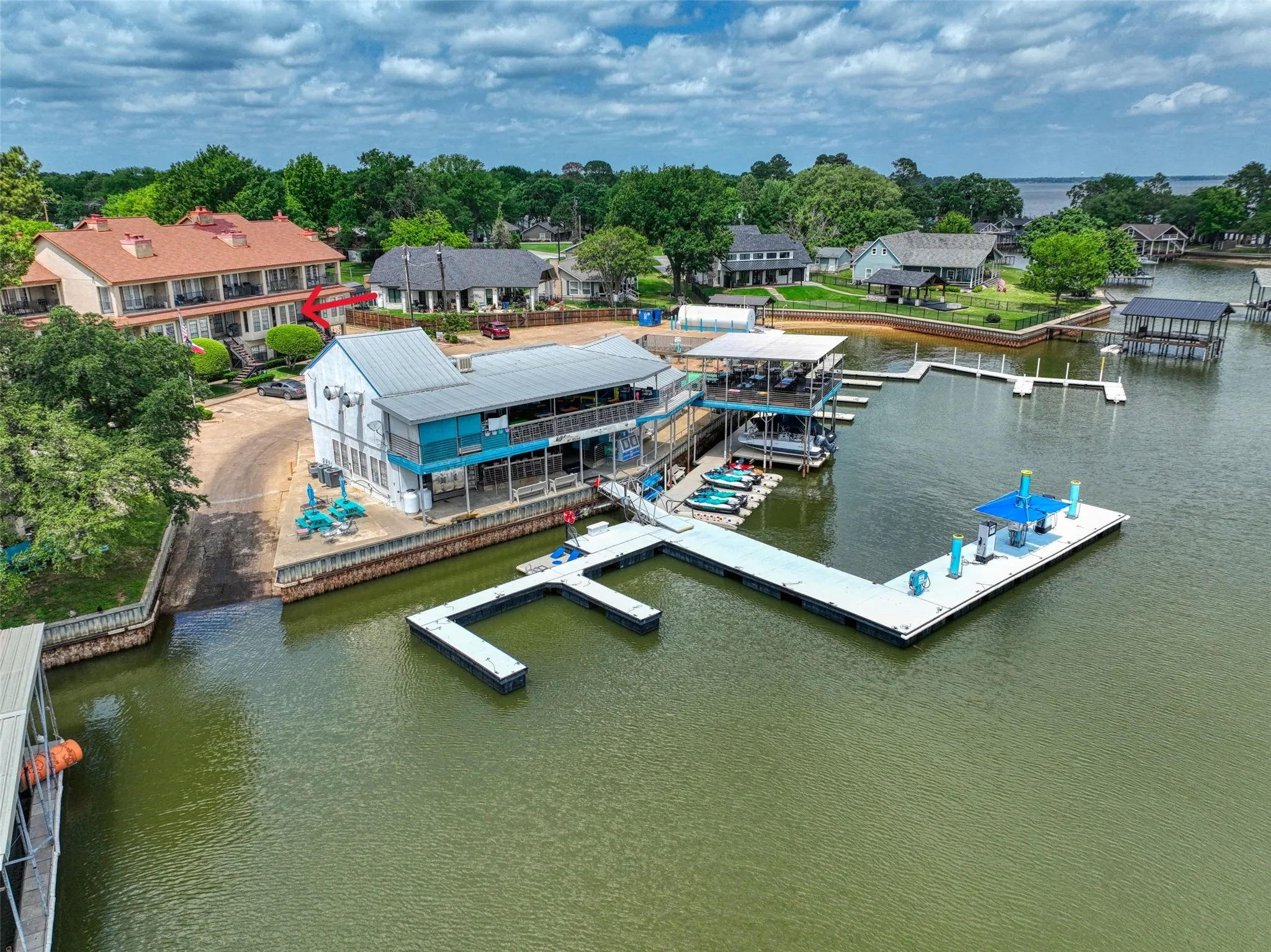 Condominium For Sale in Henderson County , 1933 Island Circle B113, Tool, Texas 75143, 1 Bedroom, 1 Bathroom, Garage spaces, 719 Sqft, built in 1985, mls#21243084, Real Estate Agent in Tool, Homes For Sale in Henderson county, Homes For Sale in Tool, Realtor in Tool Texas, Real Estate Brokerage Independent Realty Texas, Luminita Cordes Realtor