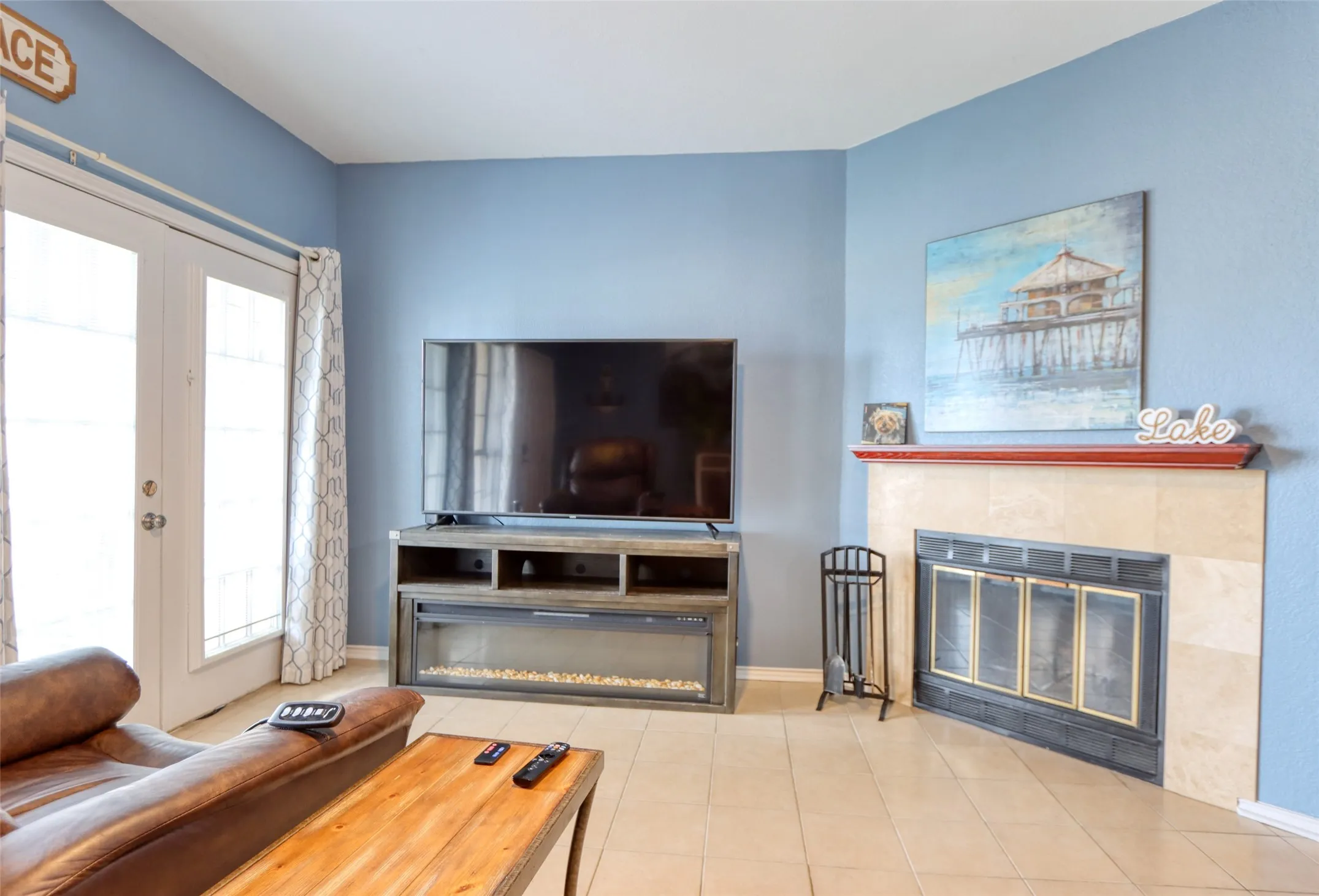 Condominium For Sale in Henderson County , 1933 Island Circle B113, Tool, Texas 75143, 1 Bedroom, 1 Bathroom, Garage spaces, 719 Sqft, built in 1985, mls#21243084, Real Estate Agent in Tool, Homes For Sale in Henderson county, Homes For Sale in Tool, Realtor in Tool Texas, Real Estate Brokerage Independent Realty Texas, Luminita Cordes Realtor