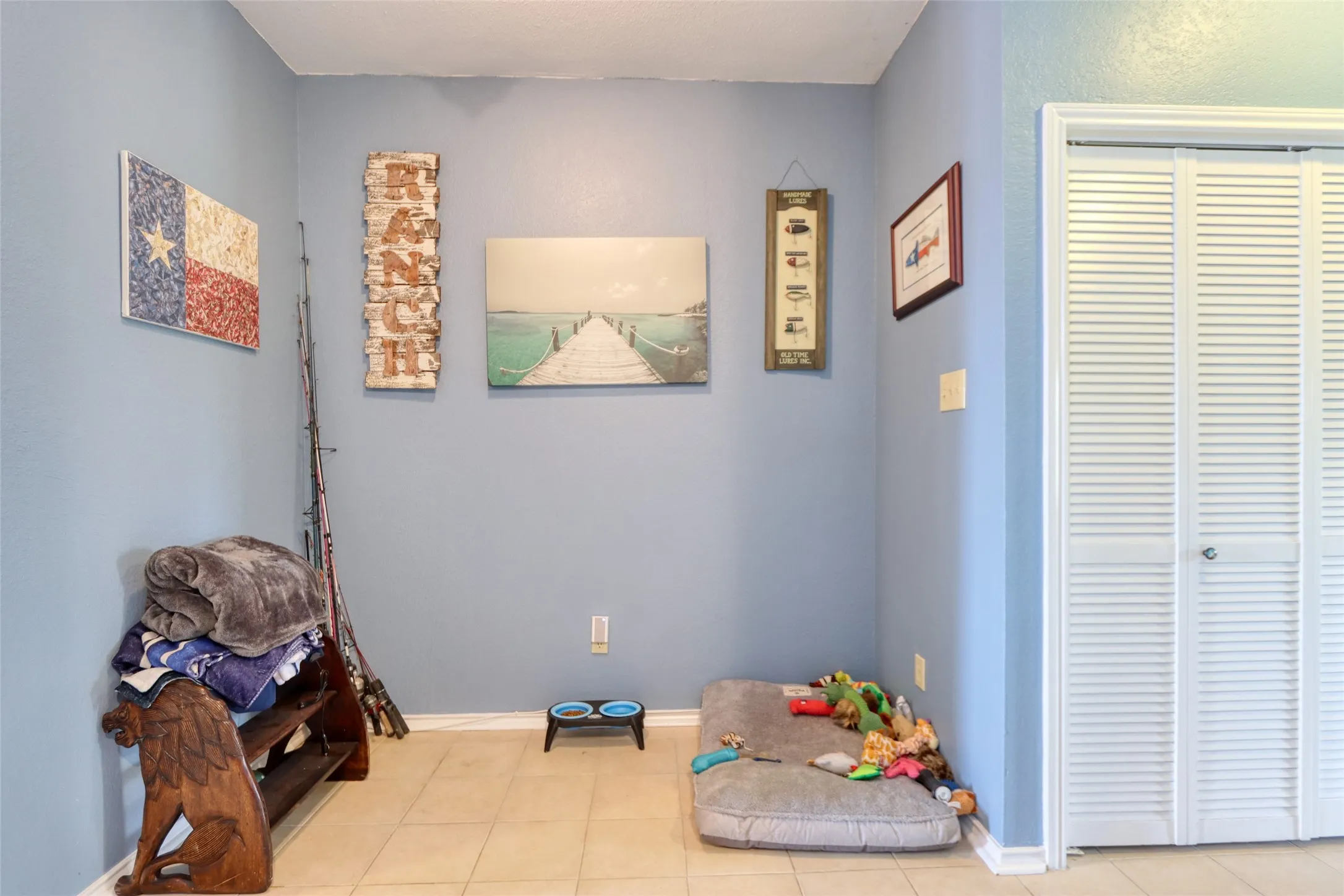 Condominium For Sale in Henderson County , 1933 Island Circle B113, Tool, Texas 75143, 1 Bedroom, 1 Bathroom, Garage spaces, 719 Sqft, built in 1985, mls#21243084, Real Estate Agent in Tool, Homes For Sale in Henderson county, Homes For Sale in Tool, Realtor in Tool Texas, Real Estate Brokerage Independent Realty Texas, Luminita Cordes Realtor