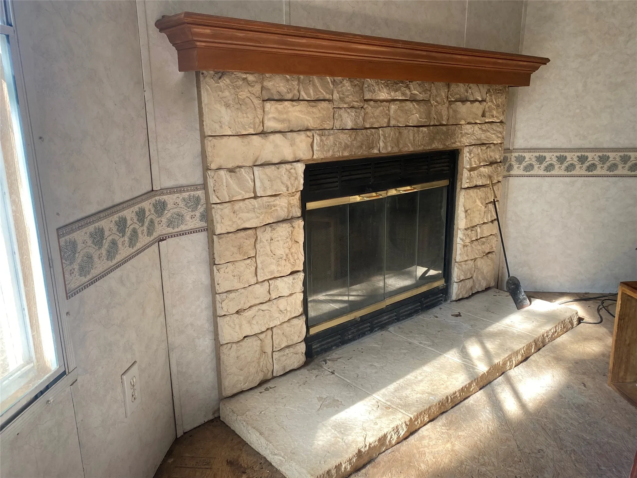 Mobile Home For Sale in Van Zandt County , 528 Vz County Road 1308, Canton, Texas 75103, 4 Bedroom, 2 Bathroom, Garage spaces, 1,344 Sqft, built in 2003, Price $149,500, mls#21242690, Real Estate Agent in Canton, Homes For Sale in Van Zandt county, Homes For Sale in Canton, Realtor in Canton Texas, Real Estate Brokerage Independent Realty Texas, Luminita Cordes Realtor