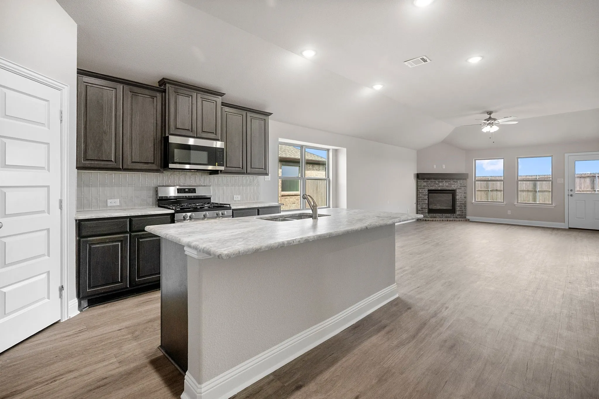 Single Family Residence For Sale in Hunt County , 3805 Arrowchop Drive, Caddo Mills, Texas 75135, 3 Bedroom, 2 Bathroom, 2 Garage spaces, 1,876 Sqft, built in 2026, New Construction - Complete, mls#21243068, Real Estate Agent in Caddo Mills, Homes For Sale in Hunt county, Homes For Sale in Caddo Mills, Realtor in Caddo Mills Texas, Real Estate Brokerage Independent Realty Texas, Luminita Cordes Realtor