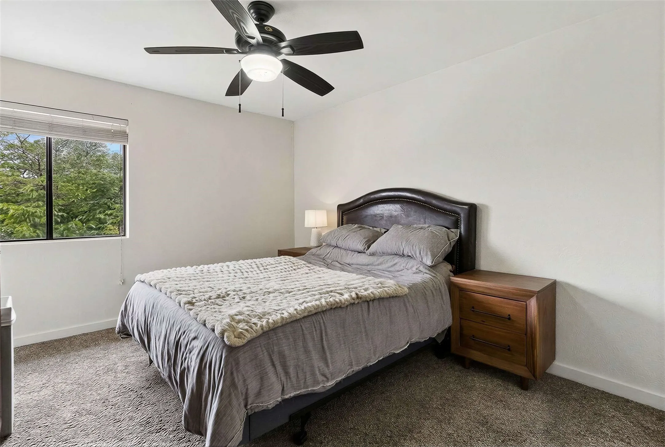 Condominium For Sale in Dallas County , 4777 Cedar Springs Road 5P, Dallas, Texas 75219, 2 Bedrooms, 2 Bathrooms, 1 Garage spaces, 890 Sqft, built in 1983, Price $199,000, mls#21242078, Real Estate Agent in Dallas, Homes For Sale in Dallas county, Homes For Sale in Dallas, Realtor in Dallas Texas, Real Estate Brokerage Independent Realty Texas, Luminita Cordes Realtor