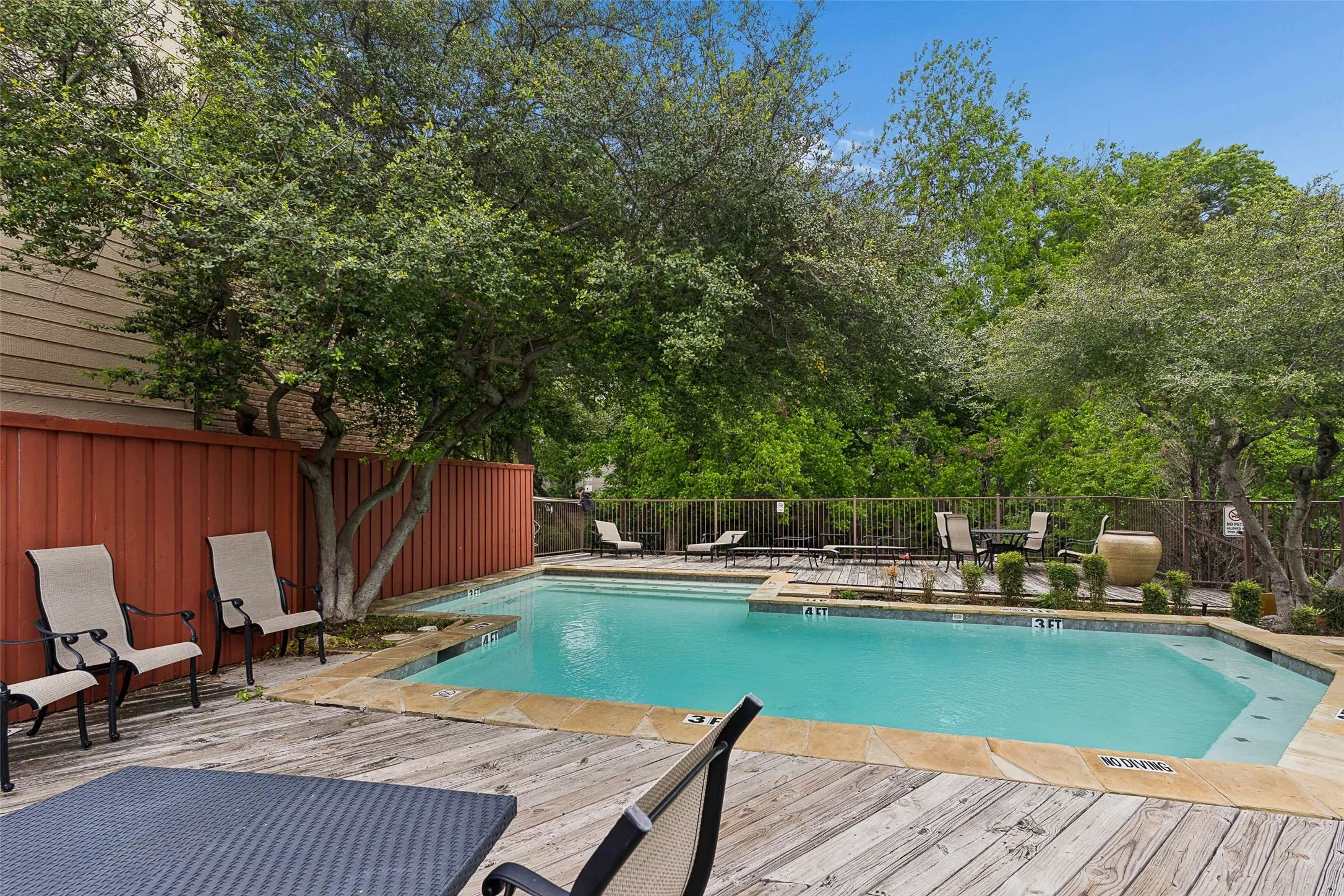 Condominium For Sale in Dallas County , 4777 Cedar Springs Road 5P, Dallas, Texas 75219, 2 Bedrooms, 2 Bathrooms, 1 Garage spaces, 890 Sqft, built in 1983, Price $199,000, mls#21242078, Real Estate Agent in Dallas, Homes For Sale in Dallas county, Homes For Sale in Dallas, Realtor in Dallas Texas, Real Estate Brokerage Independent Realty Texas, Luminita Cordes Realtor