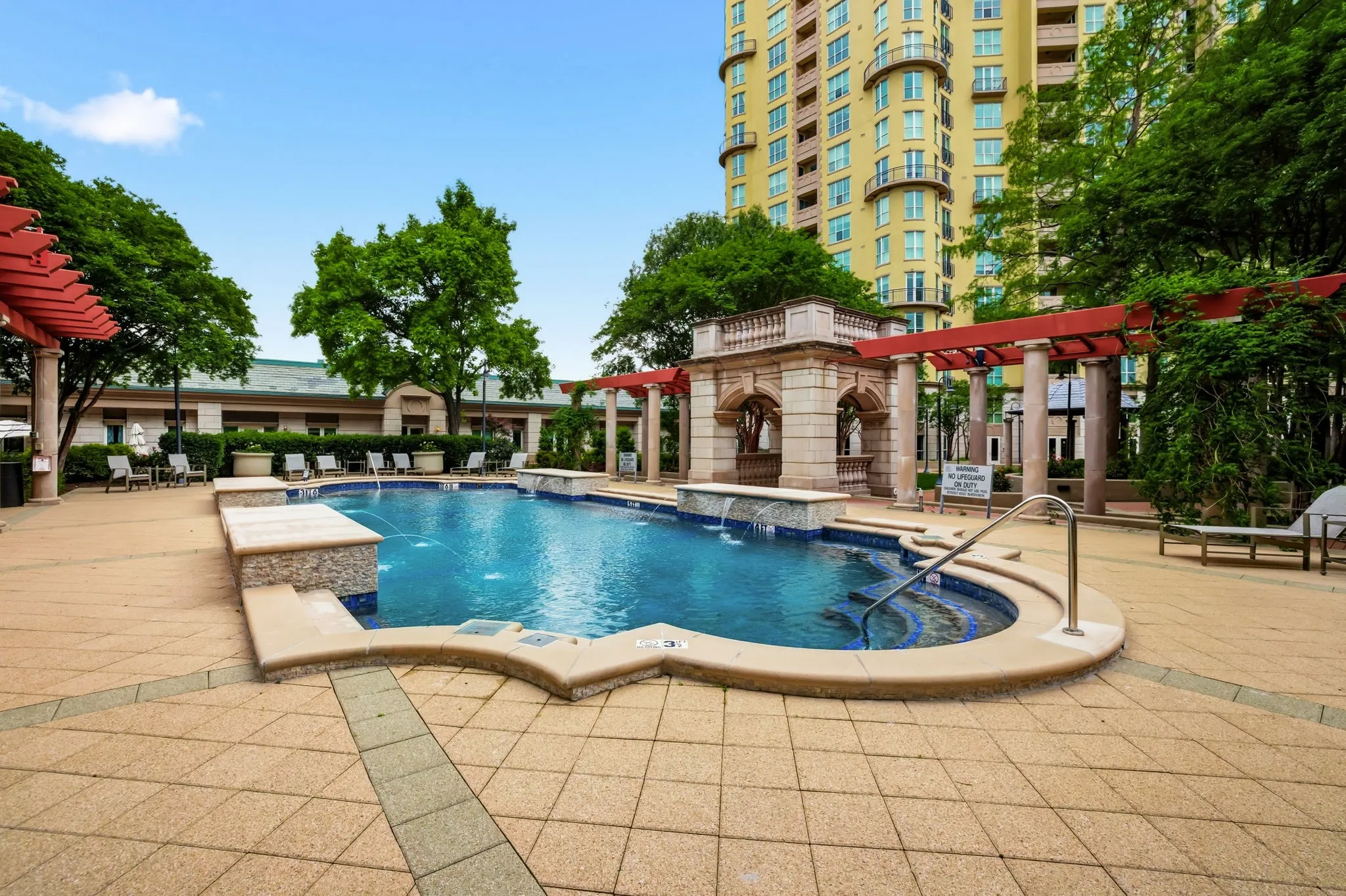 Condominium For Sale in Dallas County , 3401 Lee Parkway 402, Dallas, Texas 75219, 2 Bedroom, 2 Bathroom, 2 Garage spaces, 2,080 Sqft, built in 1998, Preowned, mls#21242627, Real Estate Agent in Dallas, Homes For Sale in Dallas county, Homes For Sale in Dallas, Realtor in Dallas Texas, Real Estate Brokerage Independent Realty Texas, Luminita Cordes Realtor