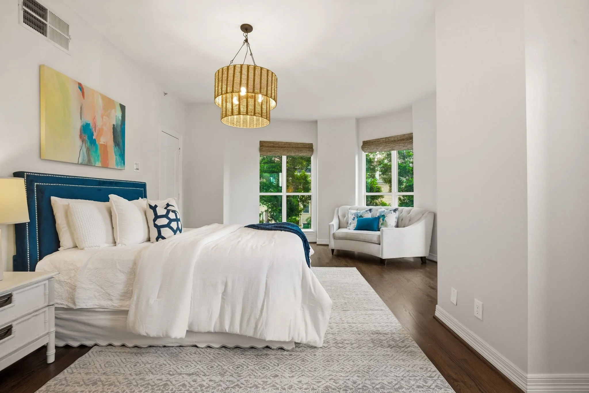 Condominium For Sale in Dallas County , 3401 Lee Parkway 402, Dallas, Texas 75219, 2 Bedroom, 2 Bathroom, 2 Garage spaces, 2,080 Sqft, built in 1998, Preowned, mls#21242627, Real Estate Agent in Dallas, Homes For Sale in Dallas county, Homes For Sale in Dallas, Realtor in Dallas Texas, Real Estate Brokerage Independent Realty Texas, Luminita Cordes Realtor