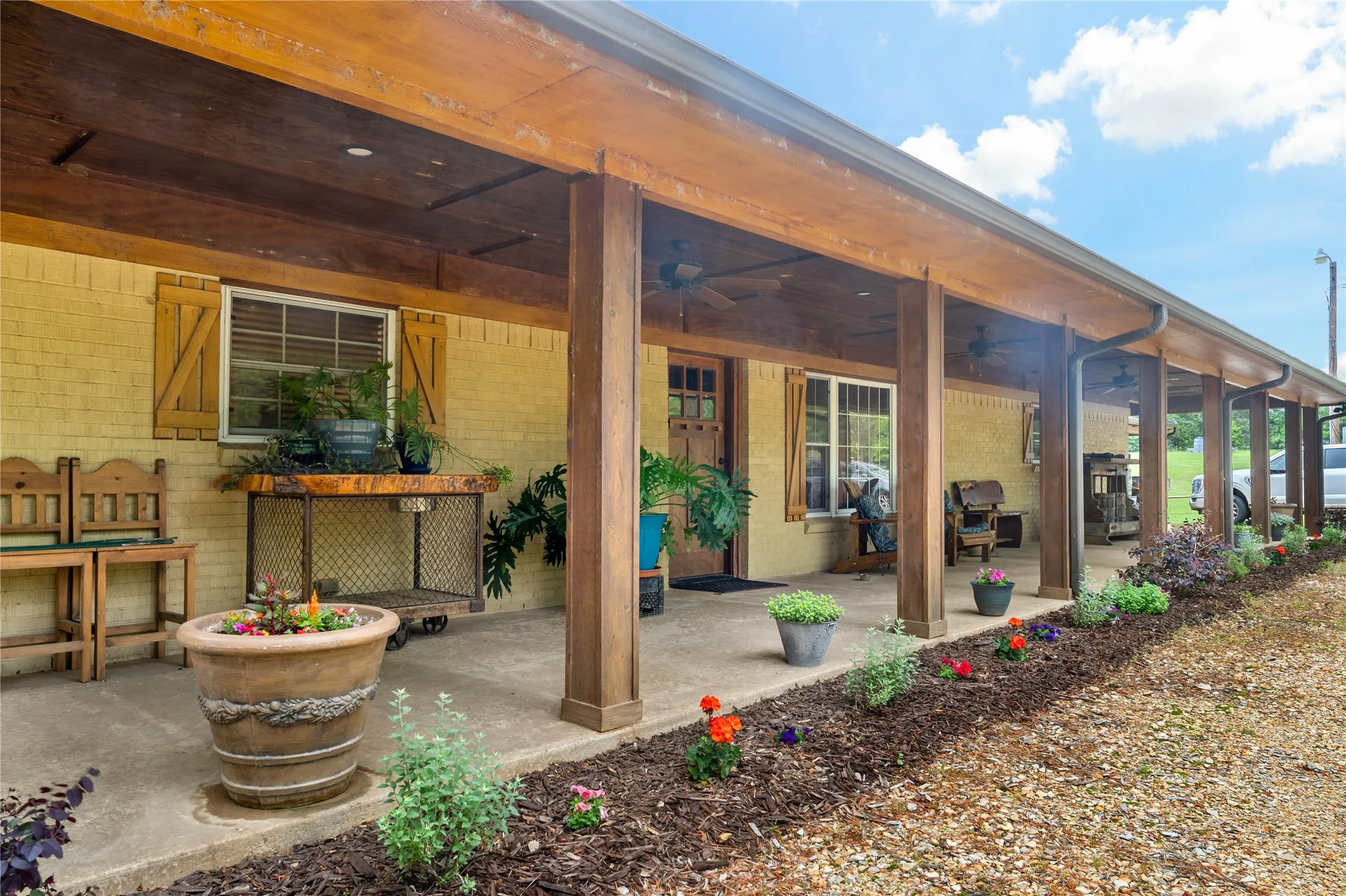 Farm For Sale in Lamar County , 10860 Farm Road 197, Arthur City, Texas 75411, 3 Bedroom, 2 Bathroom, 2 Garage spaces, 1,560 Sqft, built in 2013, Price $3,900,000, mls#21242876, Real Estate Agent in Arthur City, Homes For Sale in Lamar county, Homes For Sale in Arthur City, Realtor in Arthur City Texas, Real Estate Brokerage Independent Realty Texas, Luminita Cordes Realtor