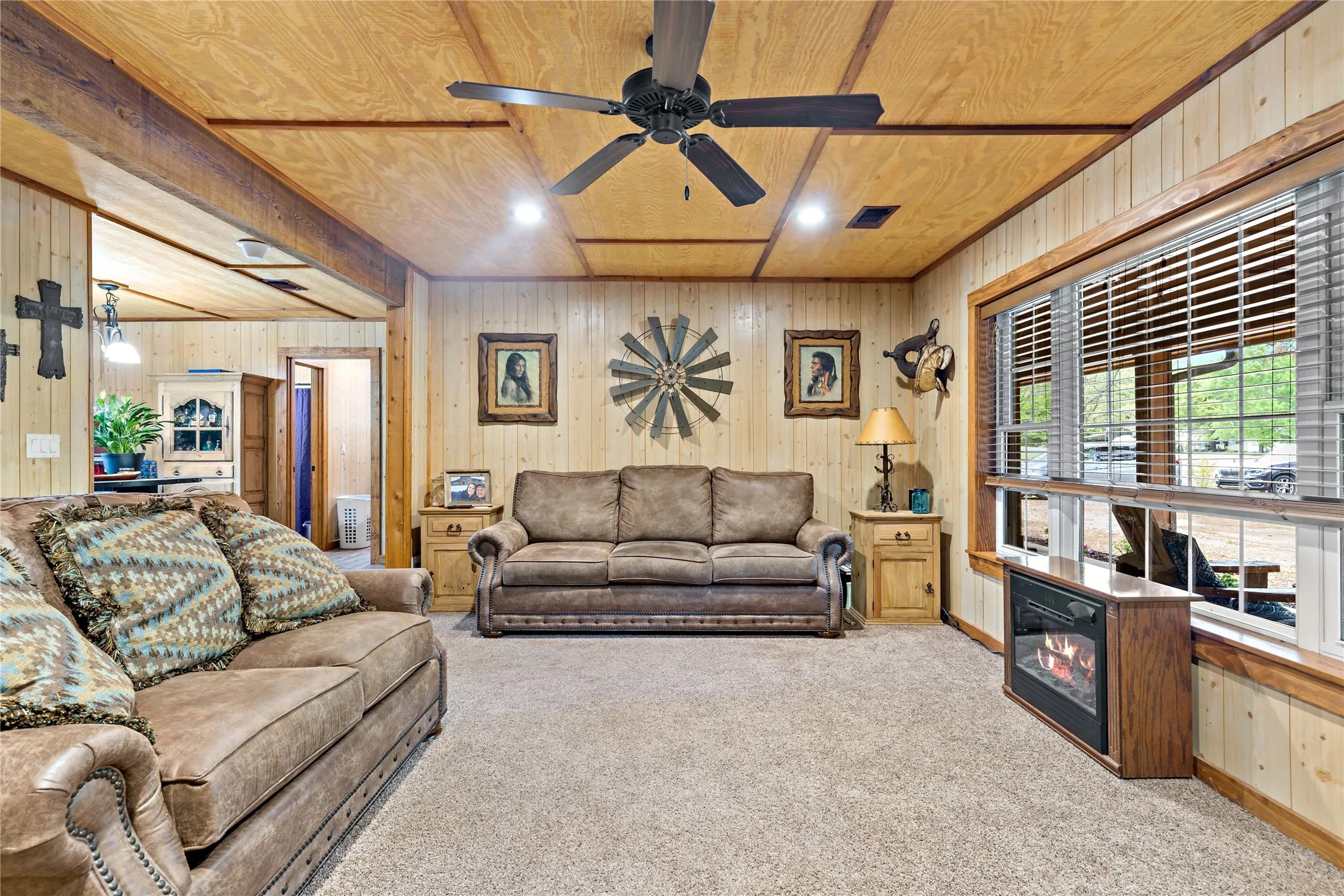 Farm For Sale in Lamar County , 10860 Farm Road 197, Arthur City, Texas 75411, 3 Bedroom, 2 Bathroom, 2 Garage spaces, 1,560 Sqft, built in 2013, Price $3,900,000, mls#21242876, Real Estate Agent in Arthur City, Homes For Sale in Lamar county, Homes For Sale in Arthur City, Realtor in Arthur City Texas, Real Estate Brokerage Independent Realty Texas, Luminita Cordes Realtor