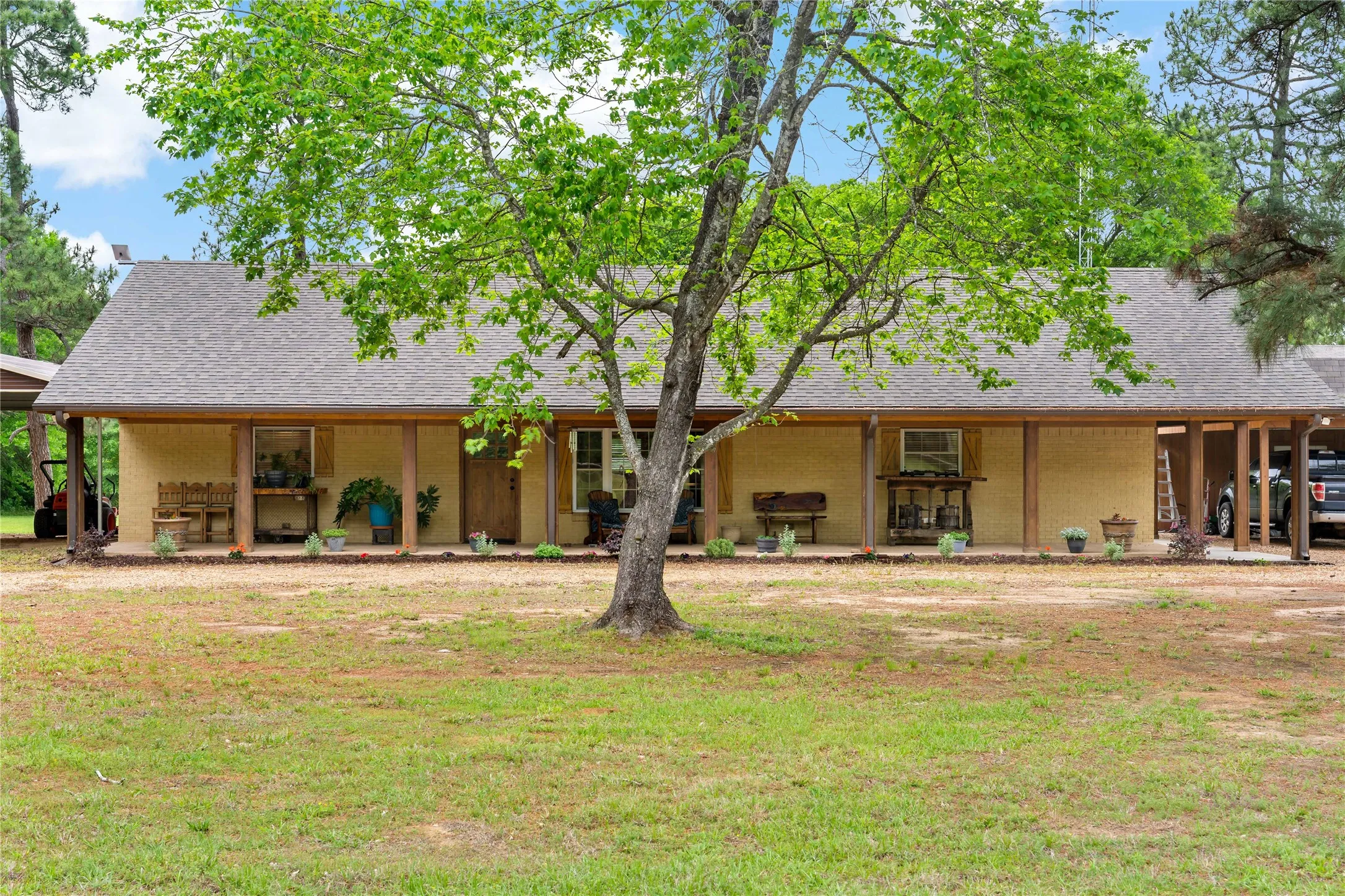 Farm For Sale in Lamar County , 10860 Farm Road 197, Arthur City, Texas 75411, 3 Bedroom, 2 Bathroom, 2 Garage spaces, 1,560 Sqft, built in 2013, Price $3,900,000, mls#21242876, Real Estate Agent in Arthur City, Homes For Sale in Lamar county, Homes For Sale in Arthur City, Realtor in Arthur City Texas, Real Estate Brokerage Independent Realty Texas, Luminita Cordes Realtor