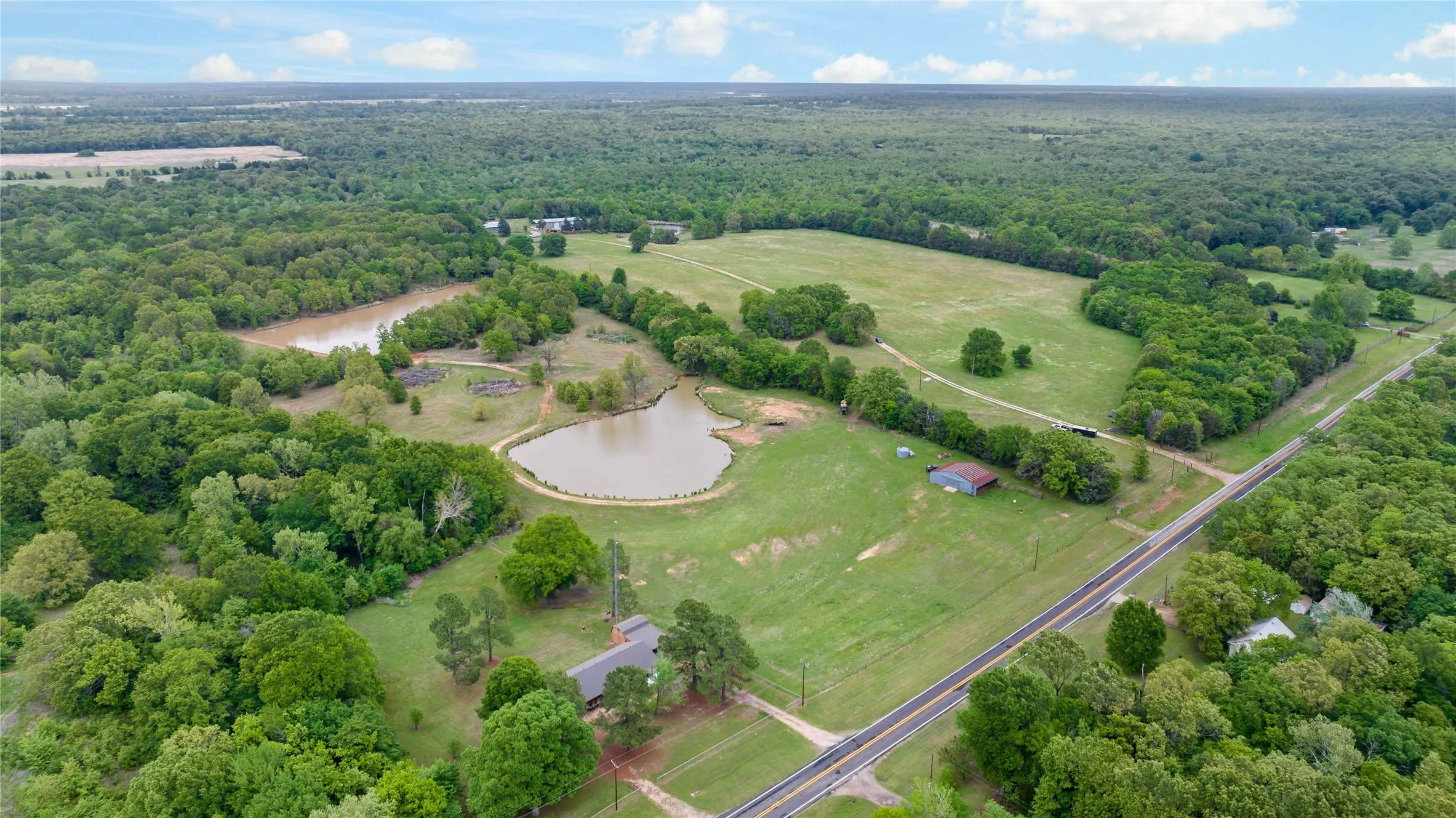 Farm For Sale in Lamar County , 10860 Farm Road 197, Arthur City, Texas 75411, 3 Bedroom, 2 Bathroom, 2 Garage spaces, 1,560 Sqft, built in 2013, Price $3,900,000, mls#21242876, Real Estate Agent in Arthur City, Homes For Sale in Lamar county, Homes For Sale in Arthur City, Realtor in Arthur City Texas, Real Estate Brokerage Independent Realty Texas, Luminita Cordes Realtor