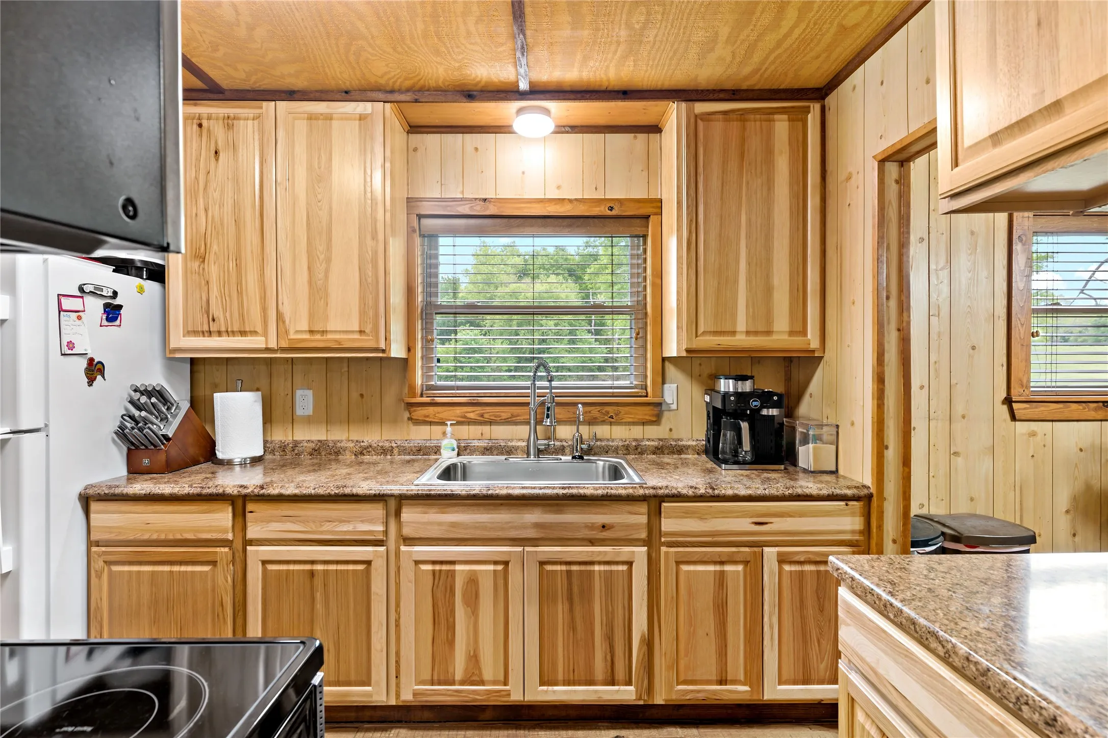 Farm For Sale in Lamar County , 10860 Farm Road 197, Arthur City, Texas 75411, 3 Bedroom, 2 Bathroom, 2 Garage spaces, 1,560 Sqft, built in 2013, Price $3,900,000, mls#21242876, Real Estate Agent in Arthur City, Homes For Sale in Lamar county, Homes For Sale in Arthur City, Realtor in Arthur City Texas, Real Estate Brokerage Independent Realty Texas, Luminita Cordes Realtor