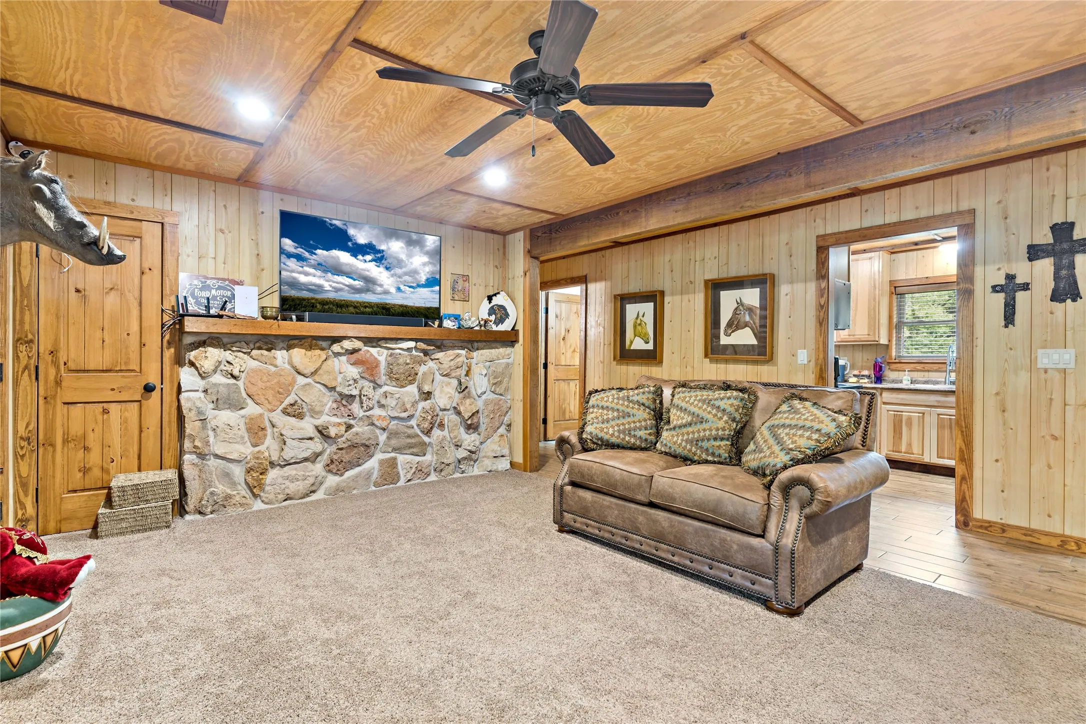 Farm For Sale in Lamar County , 10860 Farm Road 197, Arthur City, Texas 75411, 3 Bedroom, 2 Bathroom, 2 Garage spaces, 1,560 Sqft, built in 2013, Price $3,900,000, mls#21242876, Real Estate Agent in Arthur City, Homes For Sale in Lamar county, Homes For Sale in Arthur City, Realtor in Arthur City Texas, Real Estate Brokerage Independent Realty Texas, Luminita Cordes Realtor