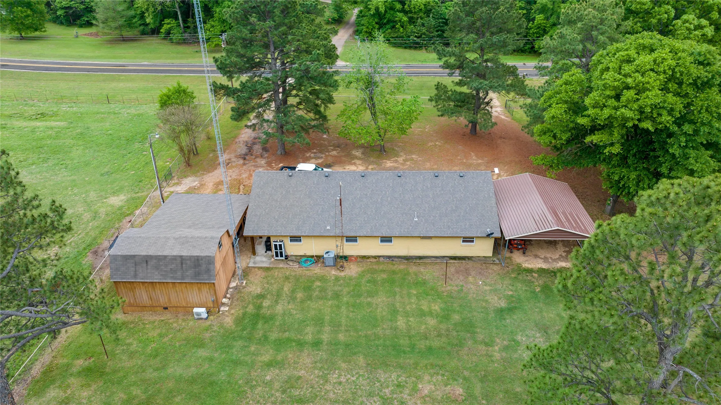 Farm For Sale in Lamar County , 10860 Farm Road 197, Arthur City, Texas 75411, 3 Bedroom, 2 Bathroom, 2 Garage spaces, 1,560 Sqft, built in 2013, Price $3,900,000, mls#21242876, Real Estate Agent in Arthur City, Homes For Sale in Lamar county, Homes For Sale in Arthur City, Realtor in Arthur City Texas, Real Estate Brokerage Independent Realty Texas, Luminita Cordes Realtor