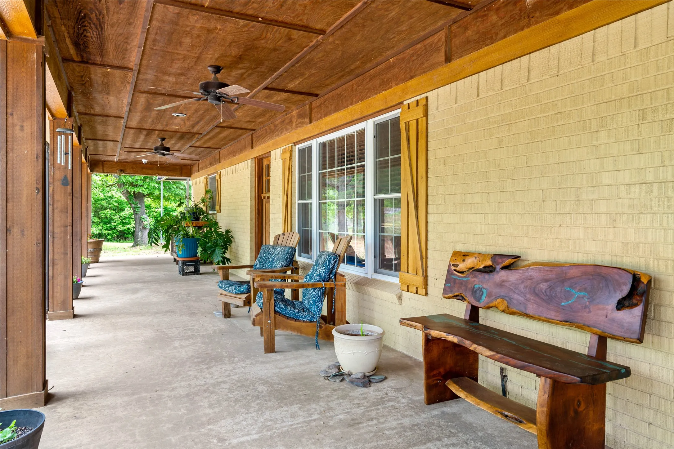 Farm For Sale in Lamar County , 10860 Farm Road 197, Arthur City, Texas 75411, 3 Bedroom, 2 Bathroom, 2 Garage spaces, 1,560 Sqft, built in 2013, Price $3,900,000, mls#21242876, Real Estate Agent in Arthur City, Homes For Sale in Lamar county, Homes For Sale in Arthur City, Realtor in Arthur City Texas, Real Estate Brokerage Independent Realty Texas, Luminita Cordes Realtor
