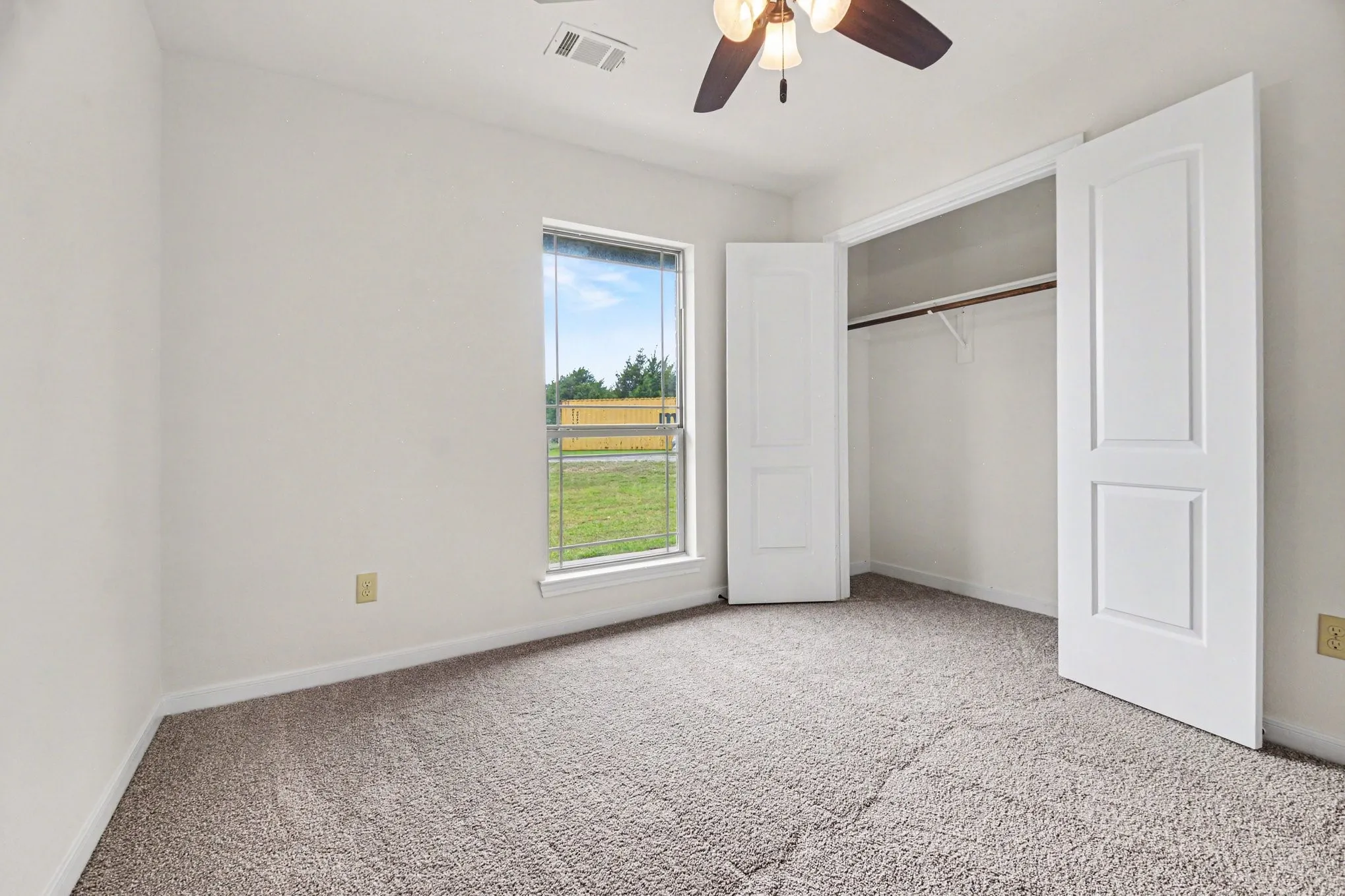 Single Family Residence For Sale in Collin County , 5945 County Road 441, Princeton, Texas 75407, 3 Bedroom, 2 Bathroom, Garage spaces, 1,446 Sqft, built in 2014, Preowned, mls#21242919, Real Estate Agent in Princeton, Homes For Sale in Collin county, Homes For Sale in Princeton, Realtor in Princeton Texas, Real Estate Brokerage Independent Realty Texas, Luminita Cordes Realtor