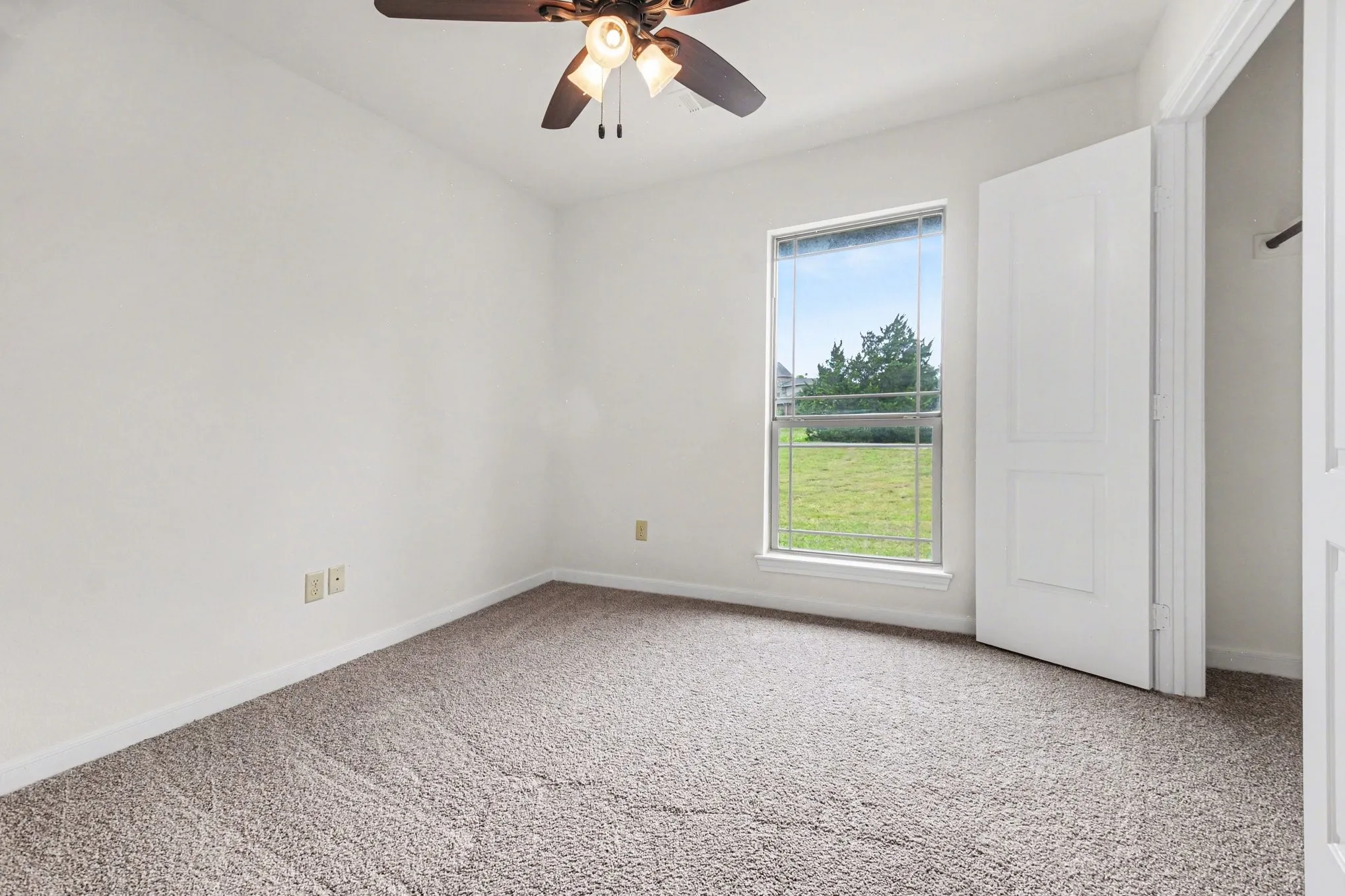 Single Family Residence For Sale in Collin County , 5945 County Road 441, Princeton, Texas 75407, 3 Bedroom, 2 Bathroom, Garage spaces, 1,446 Sqft, built in 2014, Preowned, mls#21242919, Real Estate Agent in Princeton, Homes For Sale in Collin county, Homes For Sale in Princeton, Realtor in Princeton Texas, Real Estate Brokerage Independent Realty Texas, Luminita Cordes Realtor