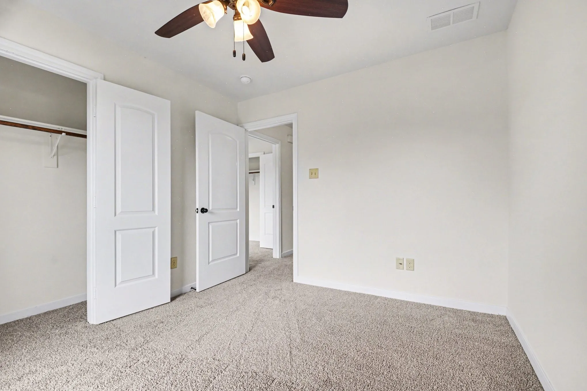 Single Family Residence For Sale in Collin County , 5945 County Road 441, Princeton, Texas 75407, 3 Bedroom, 2 Bathroom, Garage spaces, 1,446 Sqft, built in 2014, Preowned, mls#21242919, Real Estate Agent in Princeton, Homes For Sale in Collin county, Homes For Sale in Princeton, Realtor in Princeton Texas, Real Estate Brokerage Independent Realty Texas, Luminita Cordes Realtor