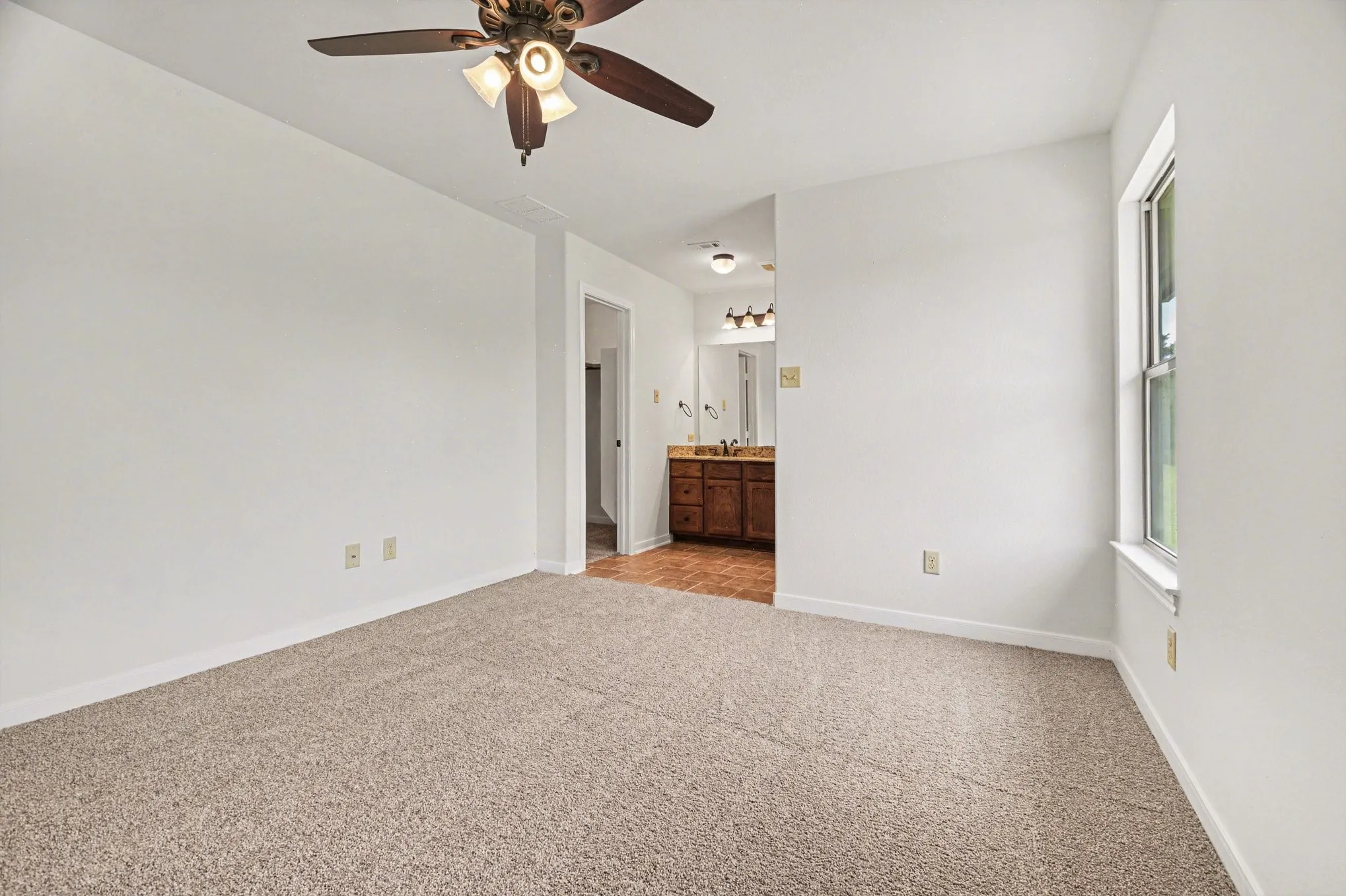 Single Family Residence For Sale in Collin County , 5945 County Road 441, Princeton, Texas 75407, 3 Bedroom, 2 Bathroom, Garage spaces, 1,446 Sqft, built in 2014, Preowned, mls#21242919, Real Estate Agent in Princeton, Homes For Sale in Collin county, Homes For Sale in Princeton, Realtor in Princeton Texas, Real Estate Brokerage Independent Realty Texas, Luminita Cordes Realtor