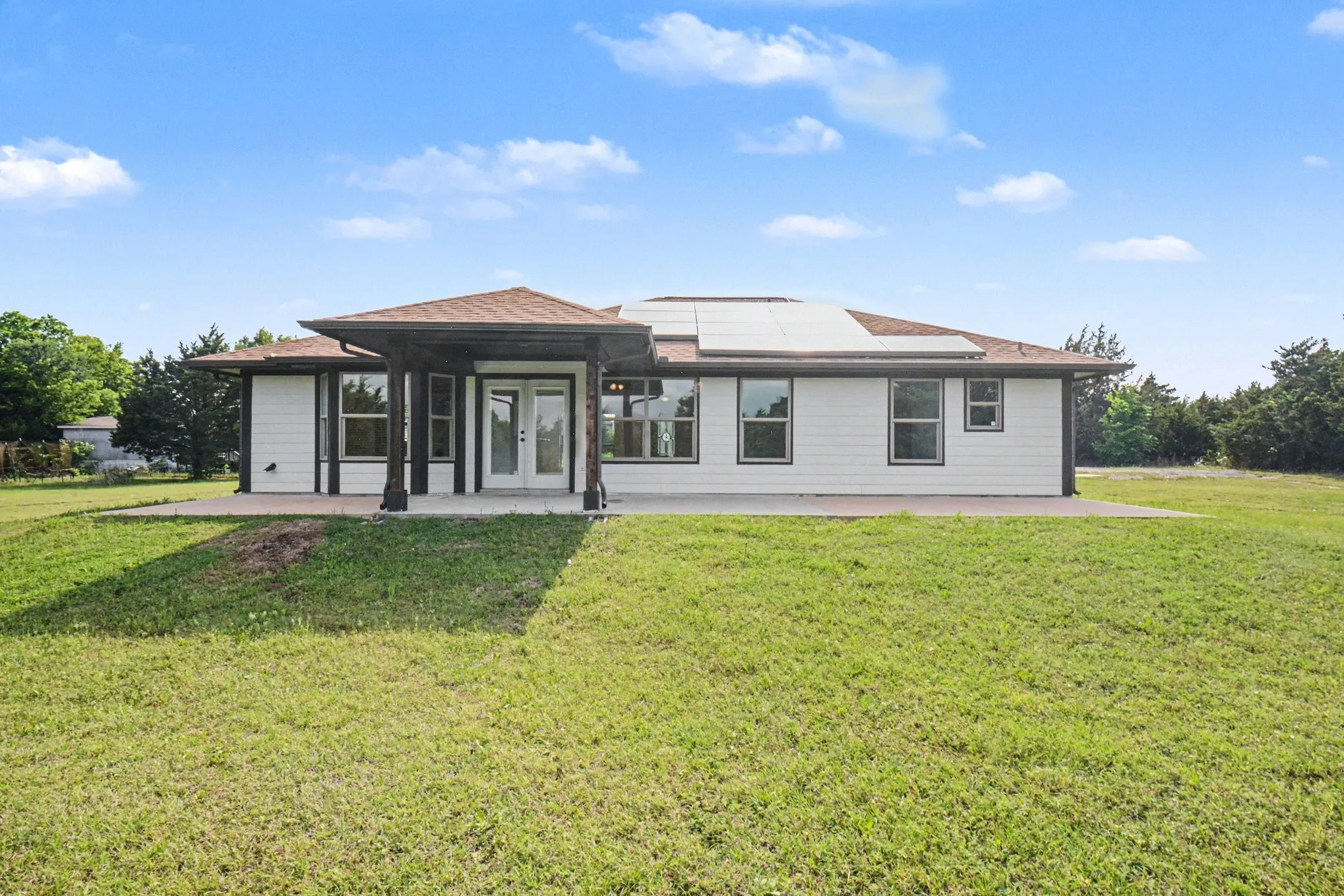 Single Family Residence For Sale in Collin County , 5945 County Road 441, Princeton, Texas 75407, 3 Bedroom, 2 Bathroom, Garage spaces, 1,446 Sqft, built in 2014, Preowned, mls#21242919, Real Estate Agent in Princeton, Homes For Sale in Collin county, Homes For Sale in Princeton, Realtor in Princeton Texas, Real Estate Brokerage Independent Realty Texas, Luminita Cordes Realtor