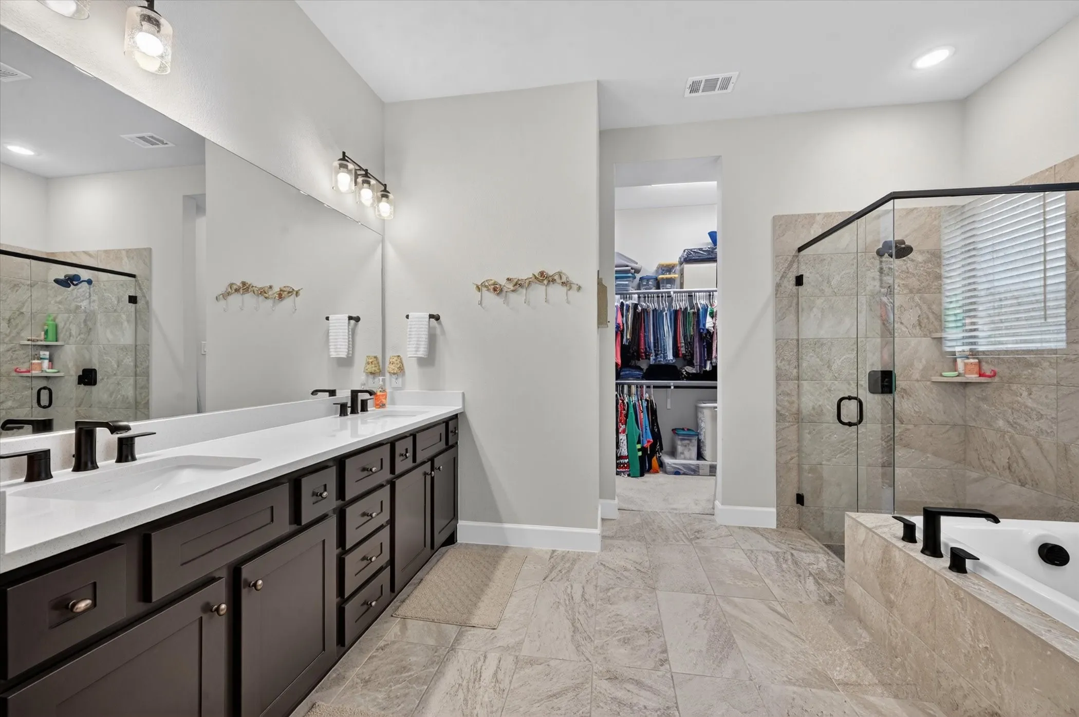 Single Family Residence For Sale in Denton County , 2512 Four Roses Drive, Lewisville, Texas 75056, 4 Bedroom, 4 Bathroom, 2 Garage spaces, 2,872 Sqft, built in 2022, Preowned, mls#21241391, Real Estate Agent in Lewisville, Homes For Sale in Denton county, Homes For Sale in Lewisville, Realtor in Lewisville Texas, Real Estate Brokerage Independent Realty Texas, Luminita Cordes Realtor