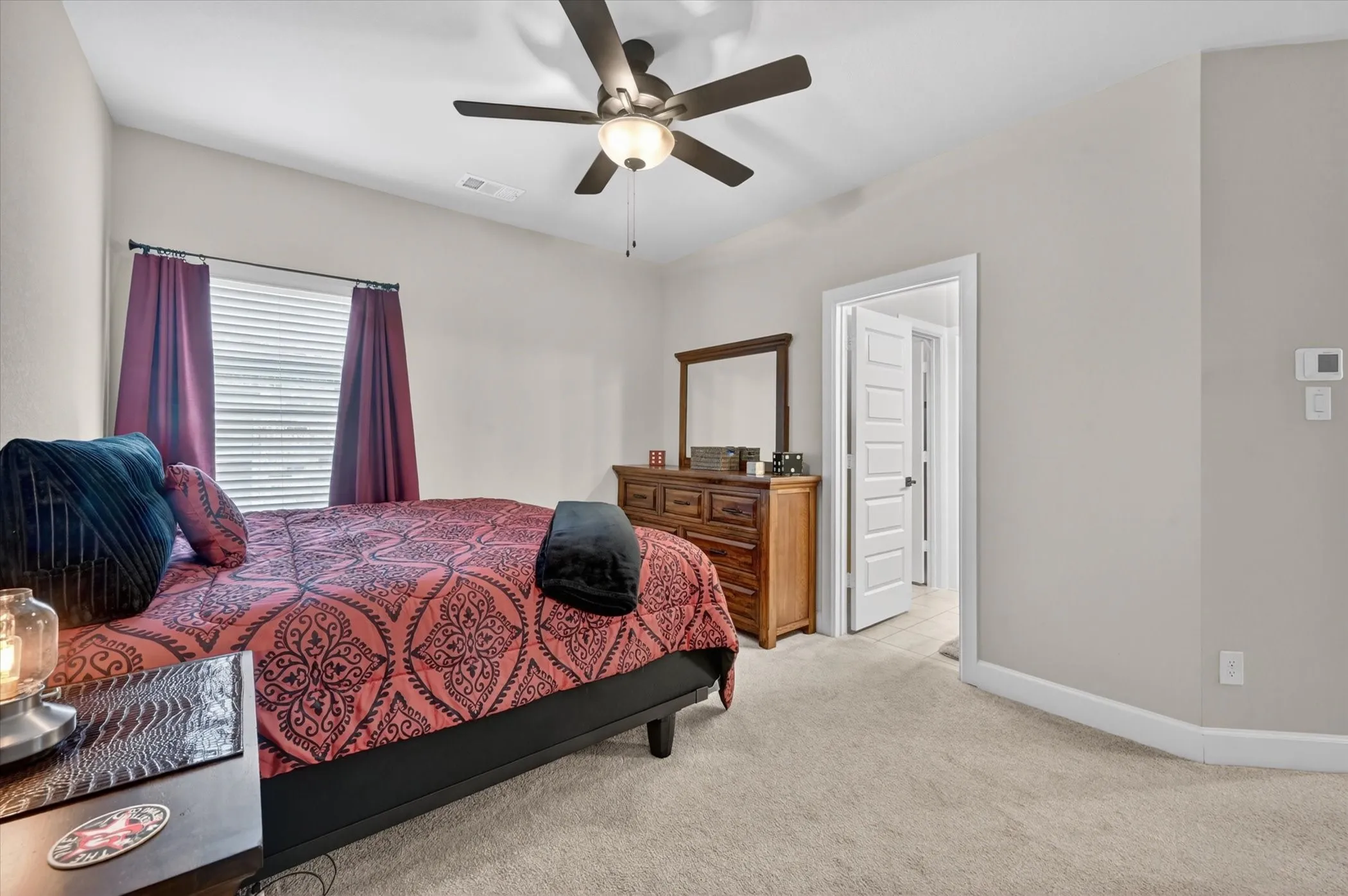 Single Family Residence For Sale in Denton County , 2512 Four Roses Drive, Lewisville, Texas 75056, 4 Bedroom, 4 Bathroom, 2 Garage spaces, 2,872 Sqft, built in 2022, Preowned, mls#21241391, Real Estate Agent in Lewisville, Homes For Sale in Denton county, Homes For Sale in Lewisville, Realtor in Lewisville Texas, Real Estate Brokerage Independent Realty Texas, Luminita Cordes Realtor