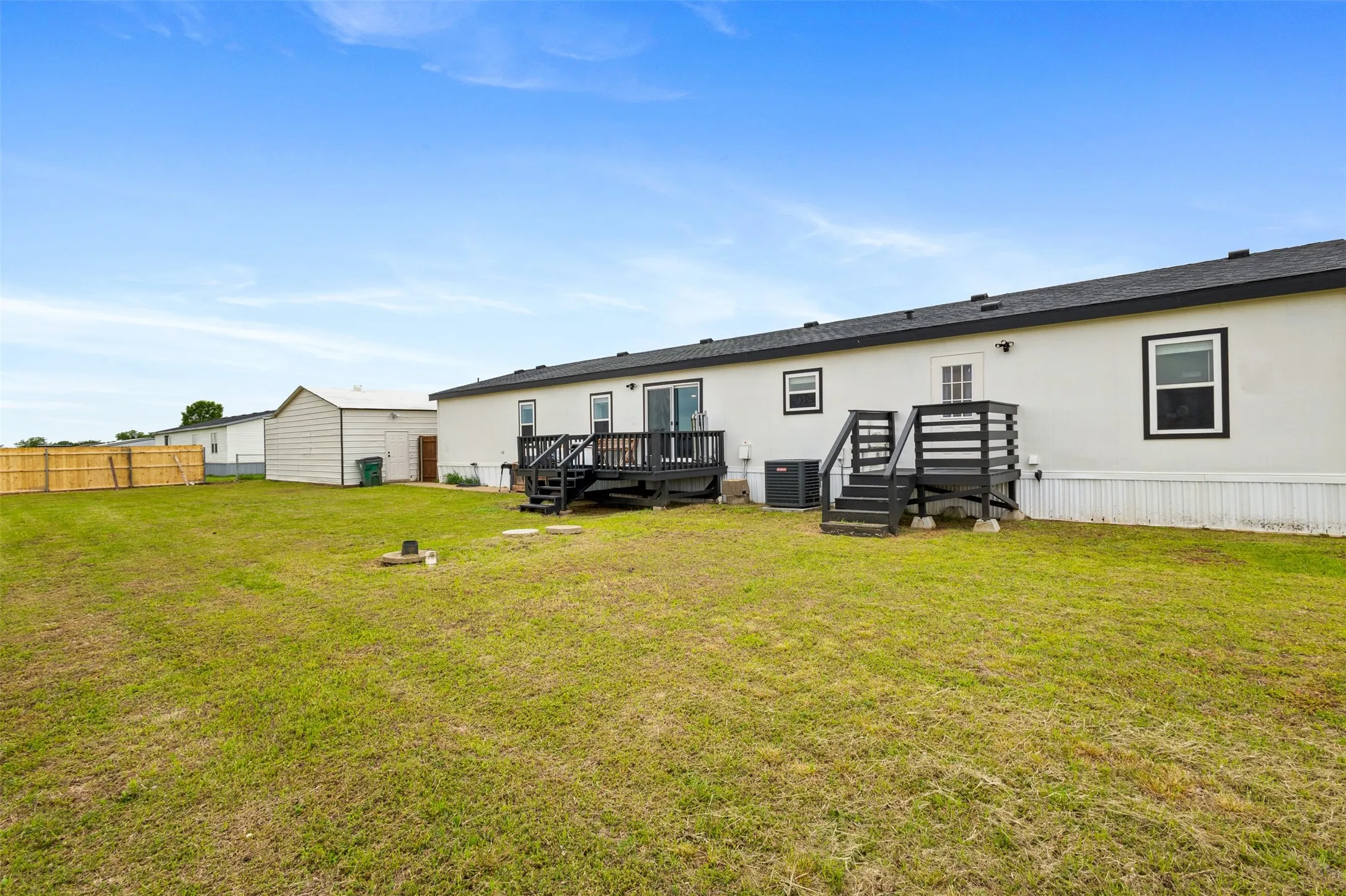 Manufactured Home For Sale in Denton County , 8425 Brahma Drive, Justin, Texas 76247, 5 Bedroom, 3 Bathroom, 2 Garage spaces, 2,128 Sqft, built in 2004, Preowned, mls#21242137, Real Estate Agent in Justin, Homes For Sale in Denton county, Homes For Sale in Justin, Realtor in Justin Texas, Real Estate Brokerage Independent Realty Texas, Luminita Cordes Realtor