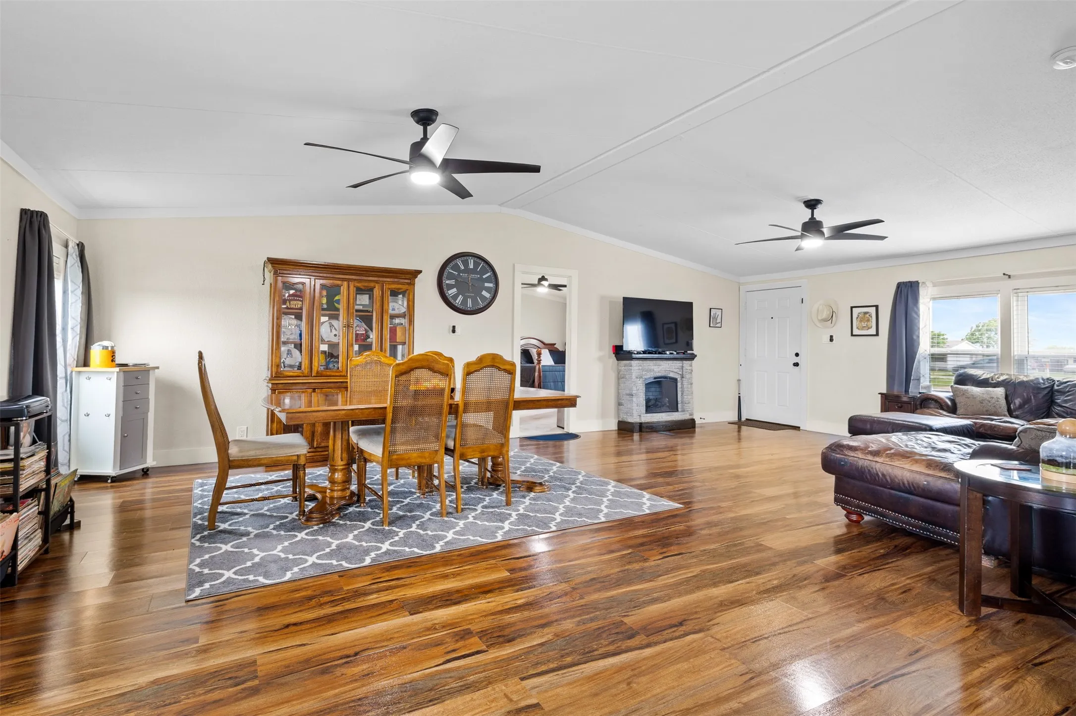 Manufactured Home For Sale in Denton County , 8425 Brahma Drive, Justin, Texas 76247, 5 Bedroom, 3 Bathroom, 2 Garage spaces, 2,128 Sqft, built in 2004, Preowned, mls#21242137, Real Estate Agent in Justin, Homes For Sale in Denton county, Homes For Sale in Justin, Realtor in Justin Texas, Real Estate Brokerage Independent Realty Texas, Luminita Cordes Realtor