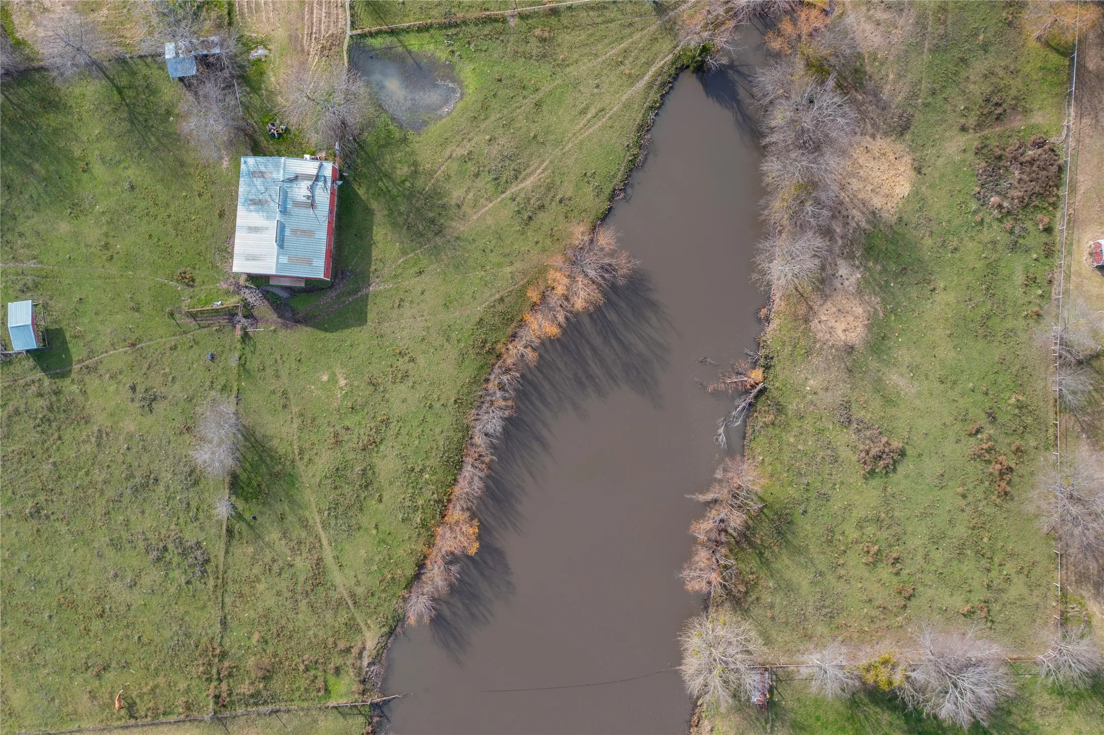 Single Family Residence For Sale in Kaufman County , 13015 S Fm 148, Scurry, Texas 75158, 4 Bedroom, 2 Bathroom, 2 Garage spaces, 2,767 Sqft, built in 1980, Preowned, mls#21241400, Real Estate Agent in Scurry, Homes For Sale in Kaufman county, Homes For Sale in Scurry, Realtor in Scurry Texas, Real Estate Brokerage Independent Realty Texas, Luminita Cordes Realtor