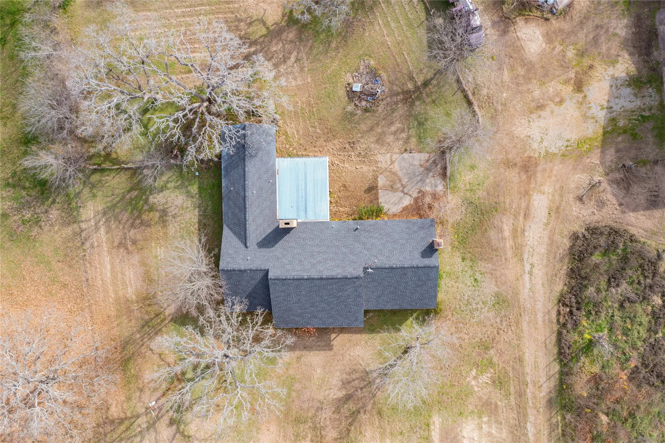 Single Family Residence For Sale in Kaufman County , 13015 S Fm 148, Scurry, Texas 75158, 4 Bedroom, 2 Bathroom, 2 Garage spaces, 2,767 Sqft, built in 1980, Preowned, mls#21241400, Real Estate Agent in Scurry, Homes For Sale in Kaufman county, Homes For Sale in Scurry, Realtor in Scurry Texas, Real Estate Brokerage Independent Realty Texas, Luminita Cordes Realtor