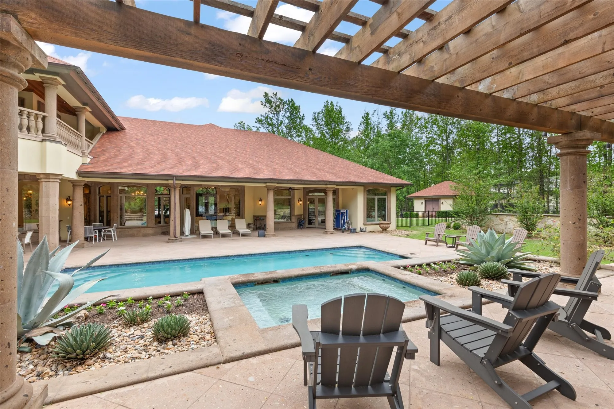 Single Family Residence For Sale in Gregg County , 3705 Champions Ridge Lane, Longview, Texas 75605, 5 Bedroom, 5 Bathroom, 4 Garage spaces, 5,969 Sqft, built in 2016, mls#21243226, Real Estate Agent in Longview, Homes For Sale in Gregg county, Homes For Sale in Longview, Realtor in Longview Texas, Real Estate Brokerage Independent Realty Texas, Luminita Cordes Realtor