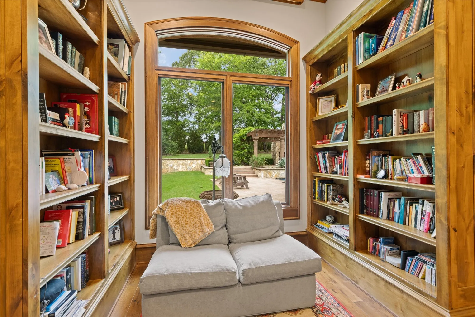 Single Family Residence For Sale in Gregg County , 3705 Champions Ridge Lane, Longview, Texas 75605, 5 Bedroom, 5 Bathroom, 4 Garage spaces, 5,969 Sqft, built in 2016, mls#21243226, Real Estate Agent in Longview, Homes For Sale in Gregg county, Homes For Sale in Longview, Realtor in Longview Texas, Real Estate Brokerage Independent Realty Texas, Luminita Cordes Realtor