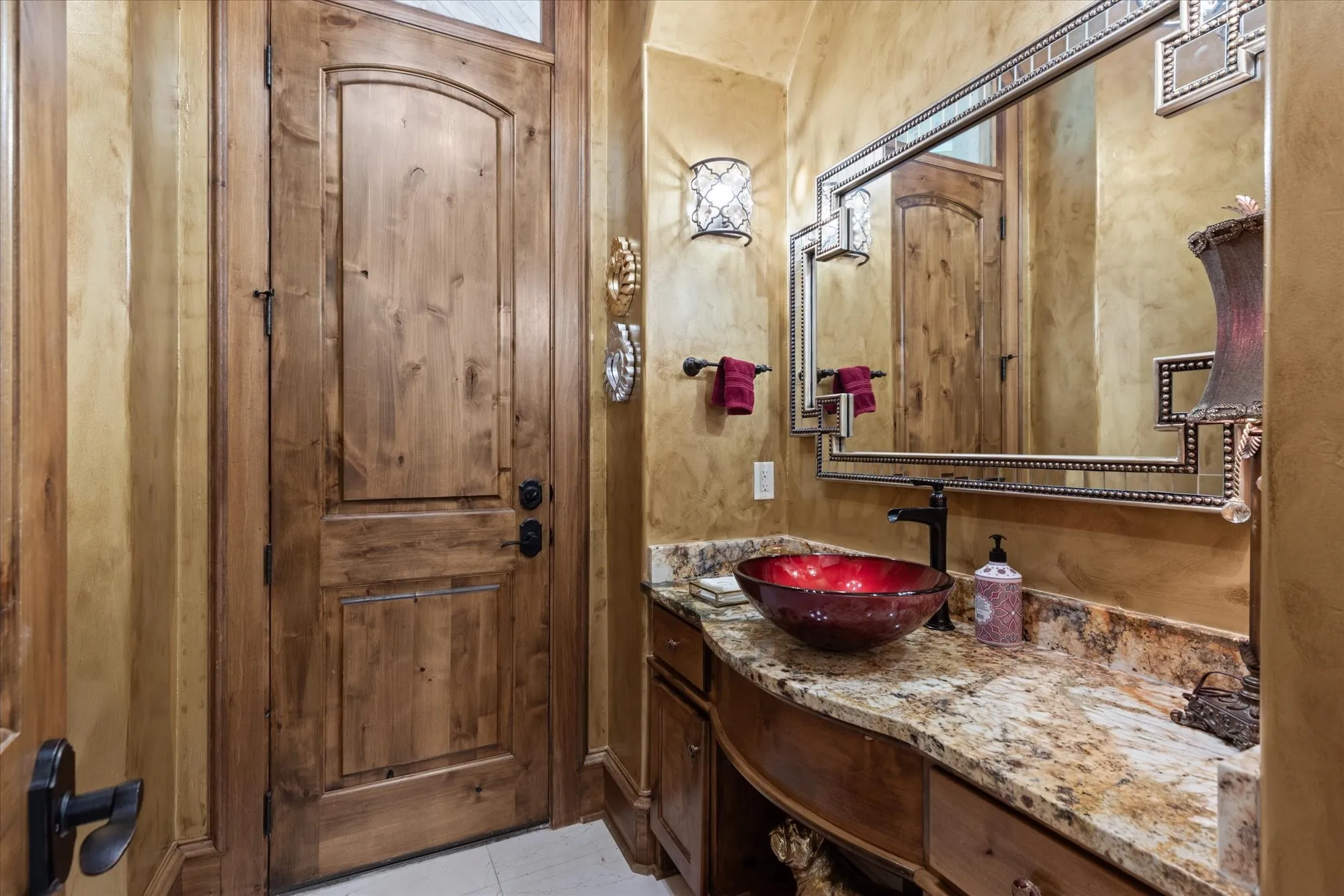 Single Family Residence For Sale in Gregg County , 3705 Champions Ridge Lane, Longview, Texas 75605, 5 Bedroom, 5 Bathroom, 4 Garage spaces, 5,969 Sqft, built in 2016, mls#21243226, Real Estate Agent in Longview, Homes For Sale in Gregg county, Homes For Sale in Longview, Realtor in Longview Texas, Real Estate Brokerage Independent Realty Texas, Luminita Cordes Realtor