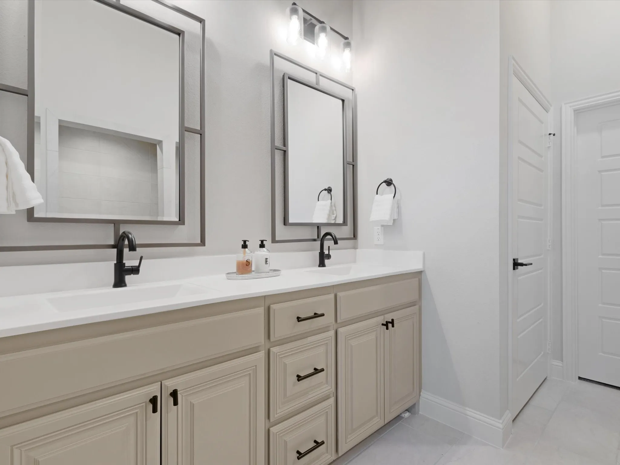 Townhouse For Sale in Denton County , 3941 Dalea Drive, Prosper, Texas 75078, 2 Bedrooms, 2 Bathrooms, 2 Garage spaces, 1,379 Sqft, built in 2019, Preowned, Price $450,000, mls#21242033, Real Estate Agent in Prosper, Homes For Sale in Denton county, Homes For Sale in Prosper, Realtor in Prosper Texas, Real Estate Brokerage Independent Realty Texas, Luminita Cordes Realtor