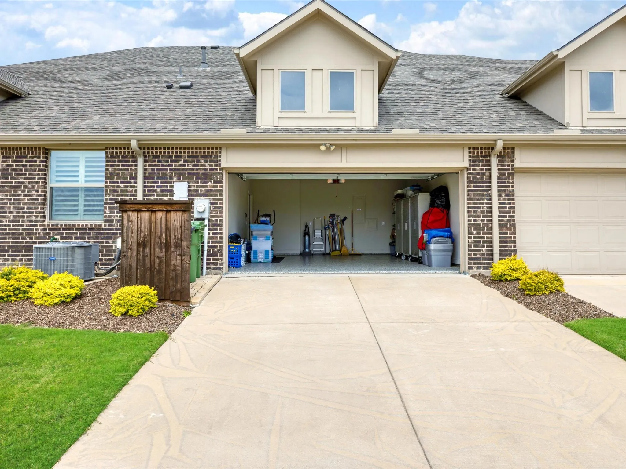 Townhouse For Sale in Denton County , 3941 Dalea Drive, Prosper, Texas 75078, 2 Bedrooms, 2 Bathrooms, 2 Garage spaces, 1,379 Sqft, built in 2019, Preowned, Price $450,000, mls#21242033, Real Estate Agent in Prosper, Homes For Sale in Denton county, Homes For Sale in Prosper, Realtor in Prosper Texas, Real Estate Brokerage Independent Realty Texas, Luminita Cordes Realtor