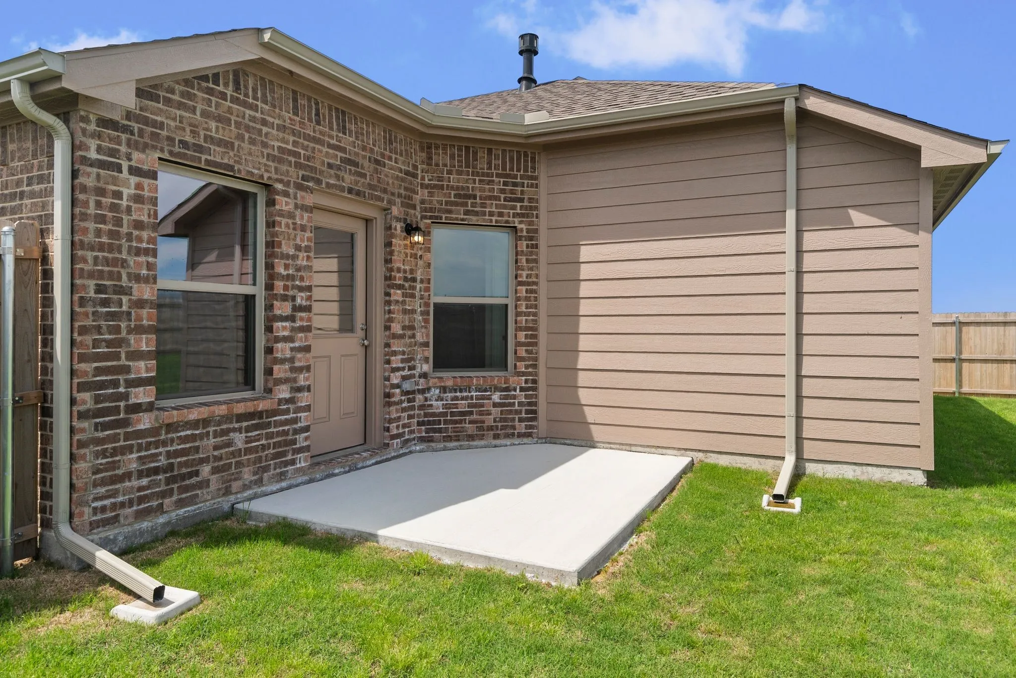 Single Family Residence For Sale in Hunt County , 3813 Arrowchop Drive, Caddo Mills, Texas 75135, 4 Bedroom, 2 Bathroom, 2 Garage spaces, 1,698 Sqft, built in 2026, New Construction - Complete, mls#21243216, Real Estate Agent in Caddo Mills, Homes For Sale in Hunt county, Homes For Sale in Caddo Mills, Realtor in Caddo Mills Texas, Real Estate Brokerage Independent Realty Texas, Luminita Cordes Realtor