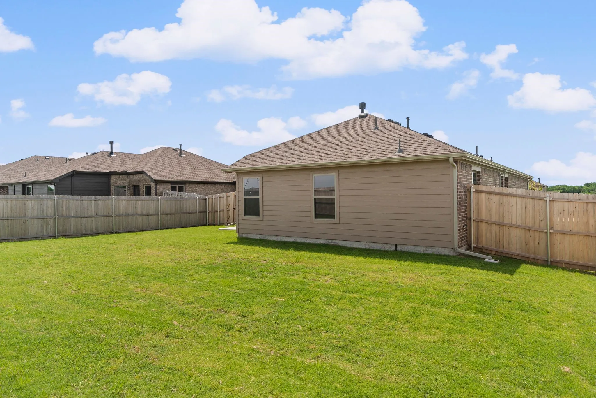 Single Family Residence For Sale in Hunt County , 3813 Arrowchop Drive, Caddo Mills, Texas 75135, 4 Bedroom, 2 Bathroom, 2 Garage spaces, 1,698 Sqft, built in 2026, New Construction - Complete, mls#21243216, Real Estate Agent in Caddo Mills, Homes For Sale in Hunt county, Homes For Sale in Caddo Mills, Realtor in Caddo Mills Texas, Real Estate Brokerage Independent Realty Texas, Luminita Cordes Realtor