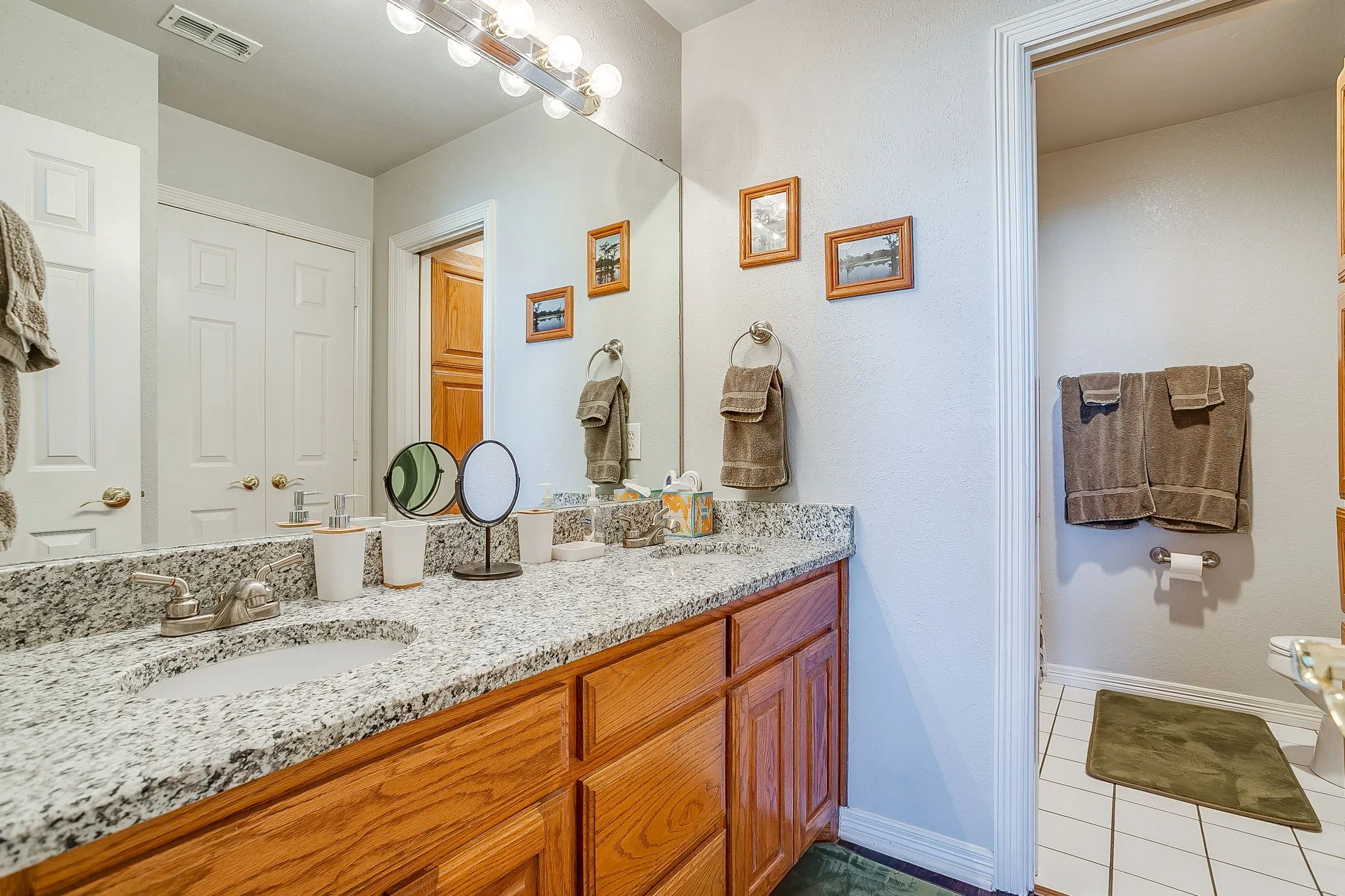 Single Family Residence For Sale in Tarrant County , 801 Creek Hollow Lane, Fort Worth, Texas 76131, 4 Bedroom, 3 Bathroom, 2 Garage spaces, 2,674 Sqft, built in 1998, mls#21243234, Real Estate Agent in Fort Worth, Homes For Sale in Tarrant county, Homes For Sale in Fort Worth, Realtor in Fort Worth Texas, Real Estate Brokerage Independent Realty Texas, Luminita Cordes Realtor