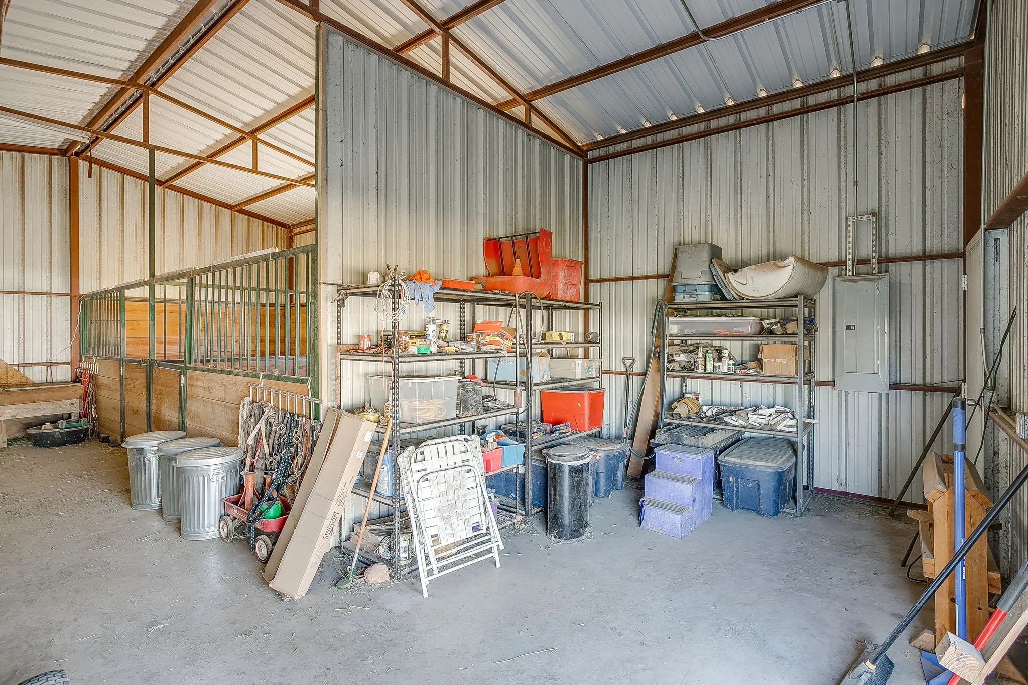 Single Family Residence For Sale in Tarrant County , 801 Creek Hollow Lane, Fort Worth, Texas 76131, 4 Bedroom, 3 Bathroom, 2 Garage spaces, 2,674 Sqft, built in 1998, mls#21243234, Real Estate Agent in Fort Worth, Homes For Sale in Tarrant county, Homes For Sale in Fort Worth, Realtor in Fort Worth Texas, Real Estate Brokerage Independent Realty Texas, Luminita Cordes Realtor