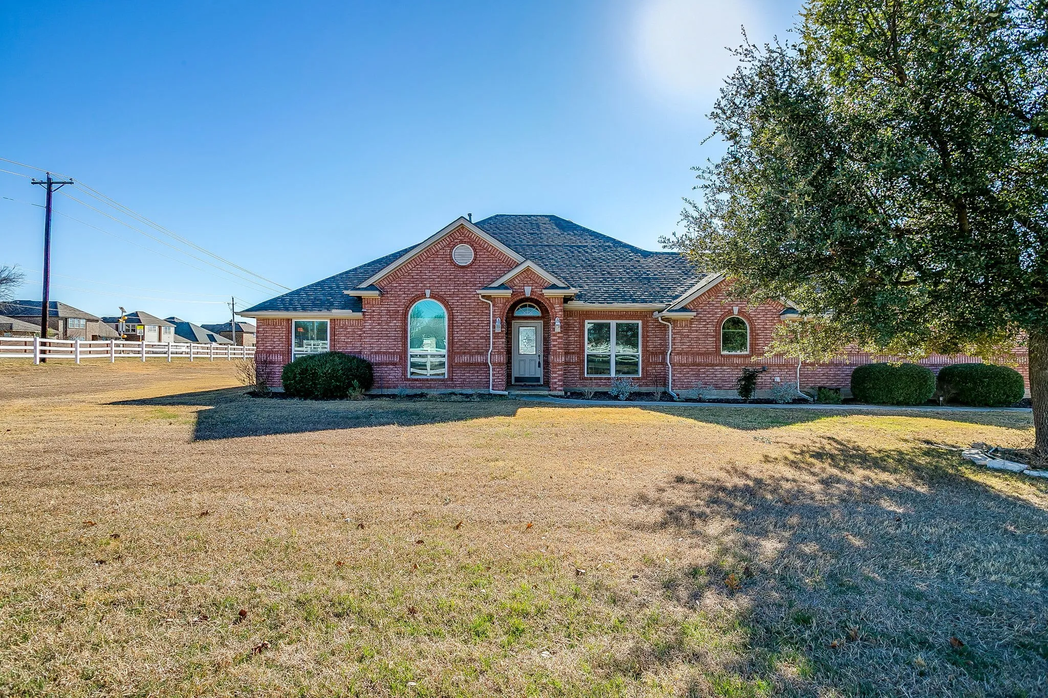 Single Family Residence For Sale in Tarrant County , 801 Creek Hollow Lane, Fort Worth, Texas 76131, 4 Bedroom, 3 Bathroom, 2 Garage spaces, 2,674 Sqft, built in 1998, mls#21243234, Real Estate Agent in Fort Worth, Homes For Sale in Tarrant county, Homes For Sale in Fort Worth, Realtor in Fort Worth Texas, Real Estate Brokerage Independent Realty Texas, Luminita Cordes Realtor
