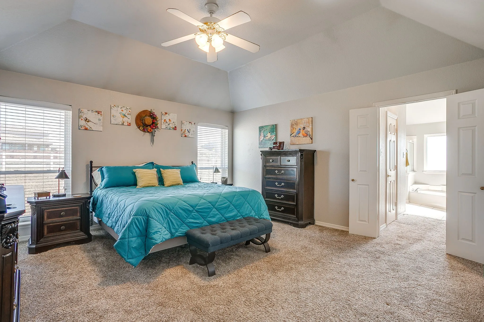 Single Family Residence For Sale in Tarrant County , 801 Creek Hollow Lane, Fort Worth, Texas 76131, 4 Bedroom, 3 Bathroom, 2 Garage spaces, 2,674 Sqft, built in 1998, mls#21243234, Real Estate Agent in Fort Worth, Homes For Sale in Tarrant county, Homes For Sale in Fort Worth, Realtor in Fort Worth Texas, Real Estate Brokerage Independent Realty Texas, Luminita Cordes Realtor