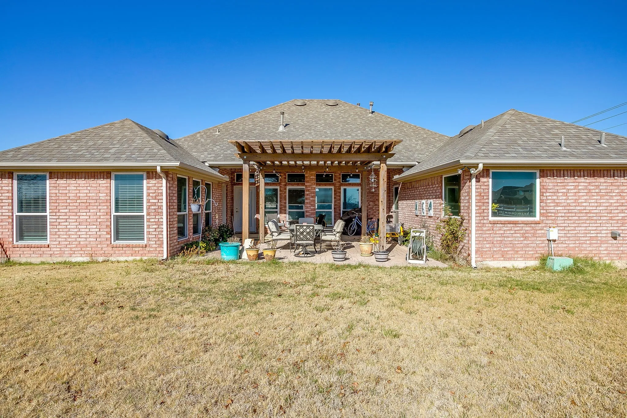 Single Family Residence For Sale in Tarrant County , 801 Creek Hollow Lane, Fort Worth, Texas 76131, 4 Bedroom, 3 Bathroom, 2 Garage spaces, 2,674 Sqft, built in 1998, mls#21243234, Real Estate Agent in Fort Worth, Homes For Sale in Tarrant county, Homes For Sale in Fort Worth, Realtor in Fort Worth Texas, Real Estate Brokerage Independent Realty Texas, Luminita Cordes Realtor