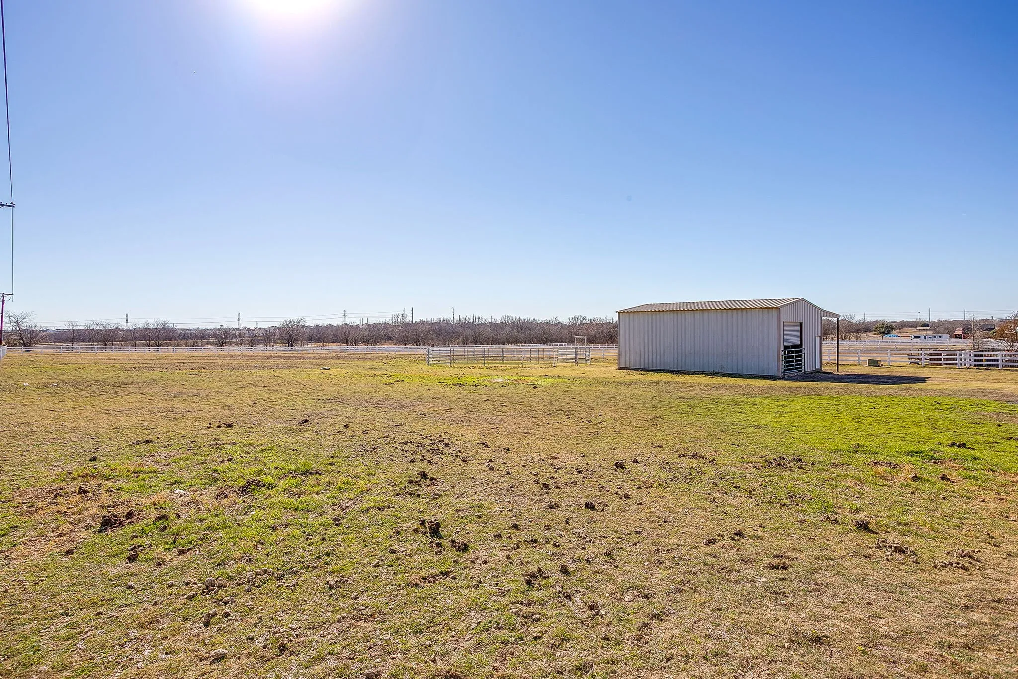 Single Family Residence For Sale in Tarrant County , 801 Creek Hollow Lane, Fort Worth, Texas 76131, 4 Bedroom, 3 Bathroom, 2 Garage spaces, 2,674 Sqft, built in 1998, mls#21243234, Real Estate Agent in Fort Worth, Homes For Sale in Tarrant county, Homes For Sale in Fort Worth, Realtor in Fort Worth Texas, Real Estate Brokerage Independent Realty Texas, Luminita Cordes Realtor