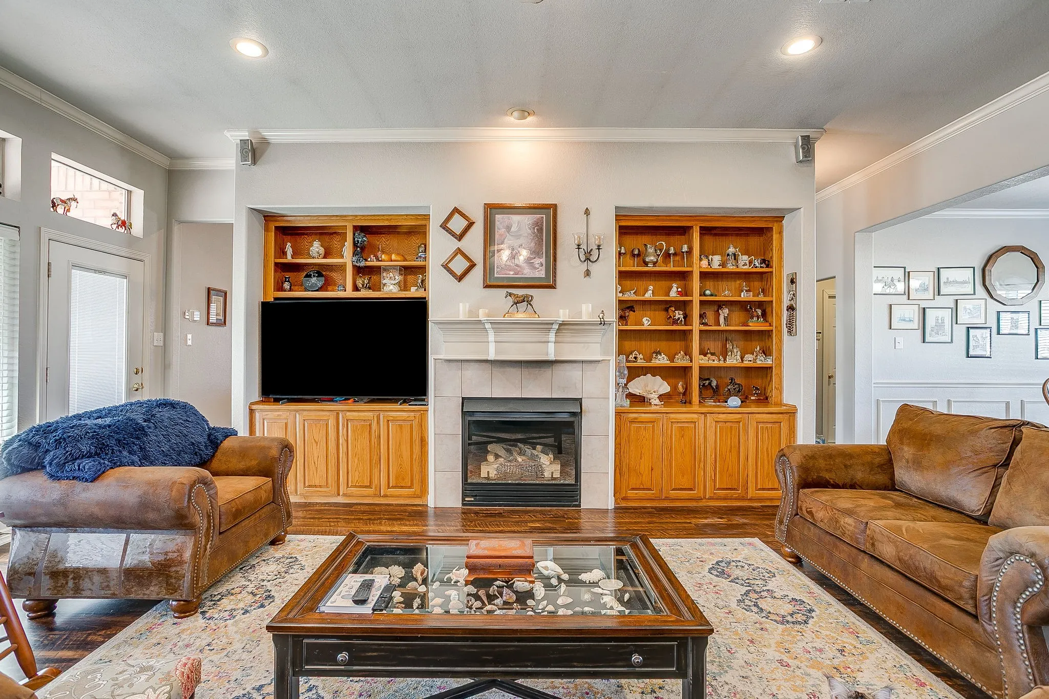 Single Family Residence For Sale in Tarrant County , 801 Creek Hollow Lane, Fort Worth, Texas 76131, 4 Bedroom, 3 Bathroom, 2 Garage spaces, 2,674 Sqft, built in 1998, mls#21243234, Real Estate Agent in Fort Worth, Homes For Sale in Tarrant county, Homes For Sale in Fort Worth, Realtor in Fort Worth Texas, Real Estate Brokerage Independent Realty Texas, Luminita Cordes Realtor