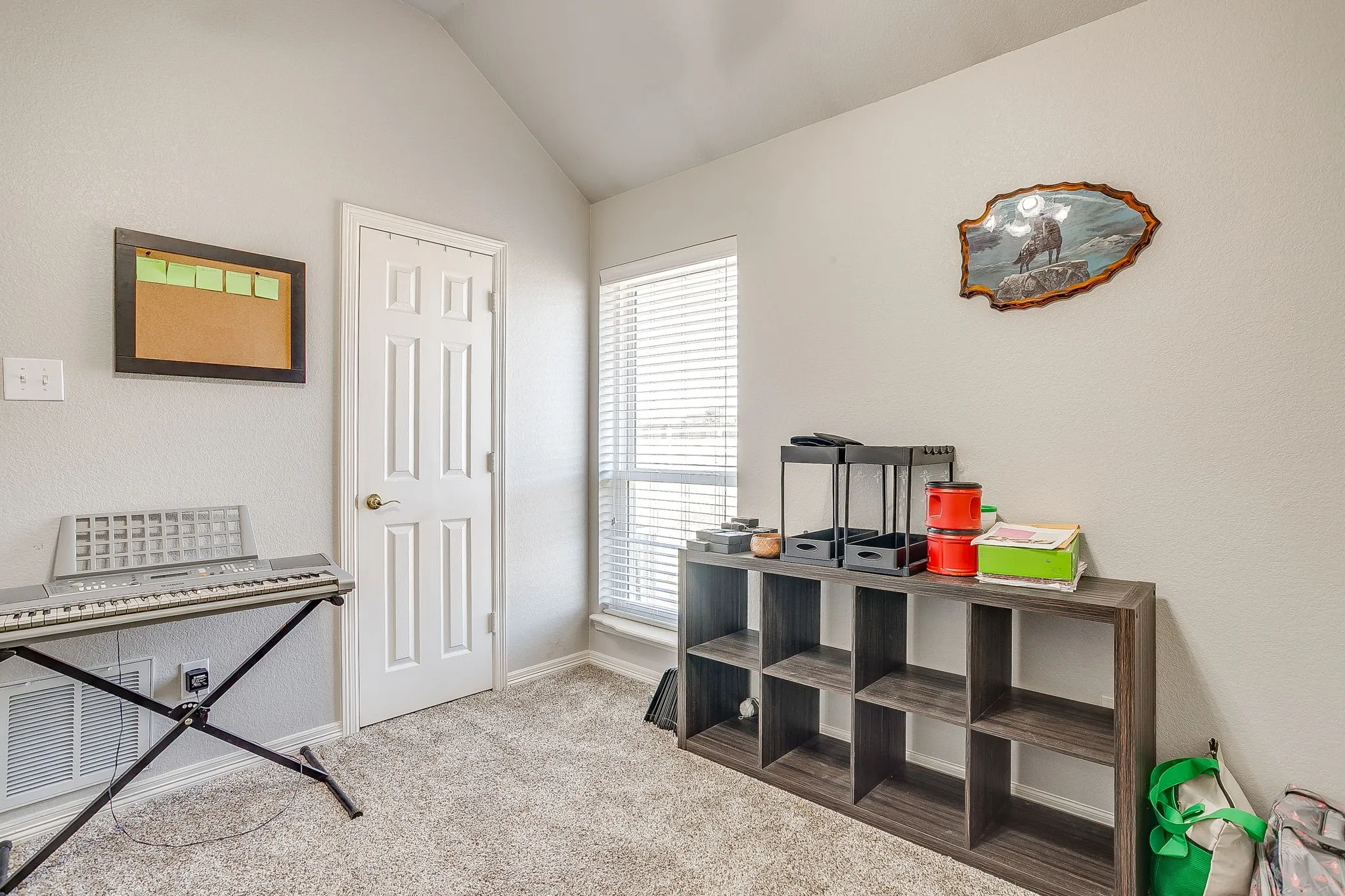 Single Family Residence For Sale in Tarrant County , 801 Creek Hollow Lane, Fort Worth, Texas 76131, 4 Bedroom, 3 Bathroom, 2 Garage spaces, 2,674 Sqft, built in 1998, mls#21243234, Real Estate Agent in Fort Worth, Homes For Sale in Tarrant county, Homes For Sale in Fort Worth, Realtor in Fort Worth Texas, Real Estate Brokerage Independent Realty Texas, Luminita Cordes Realtor
