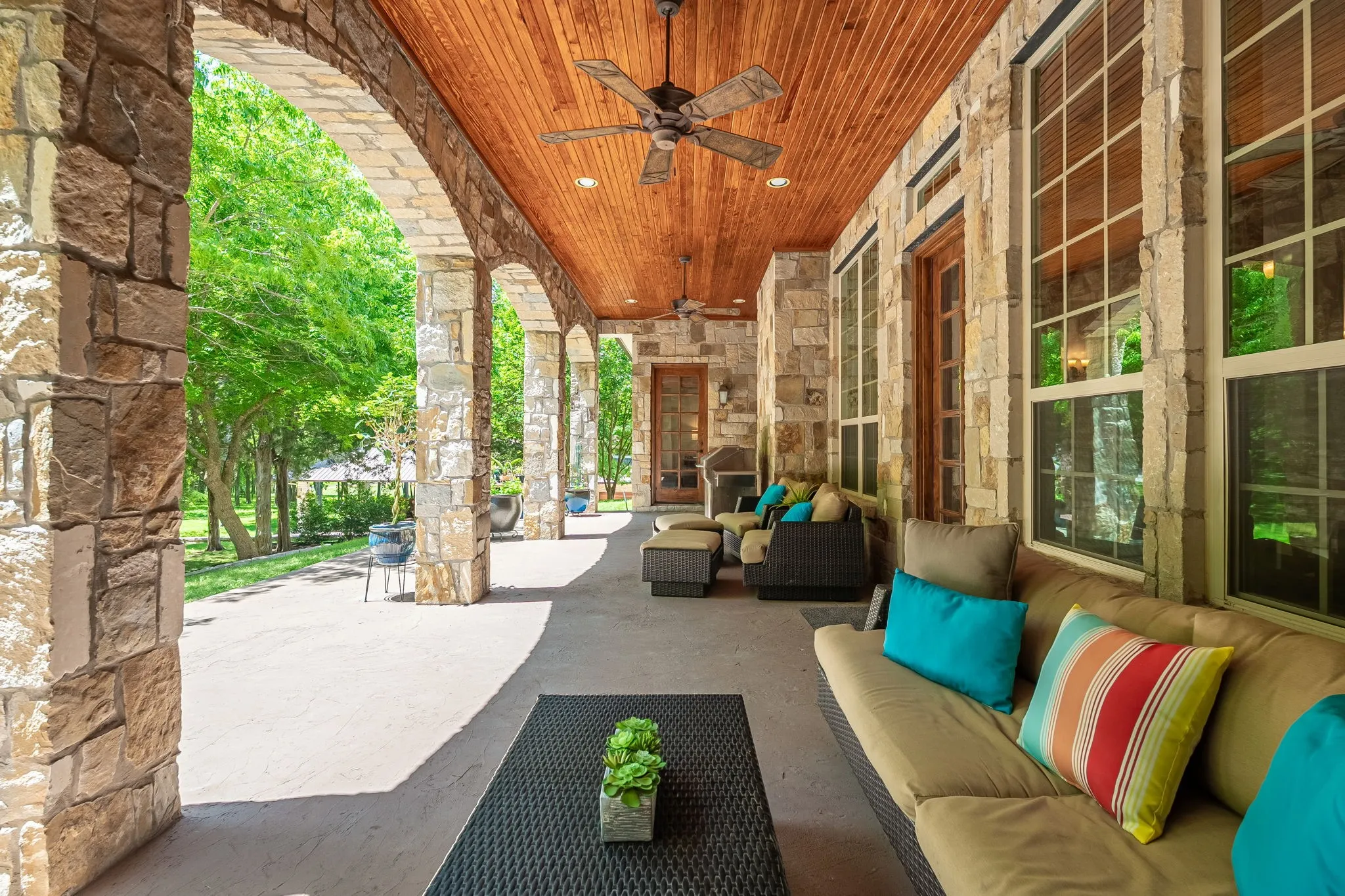 Single Family Residence For Sale in Collin County , 5412 Oakfield Drive, Mc Kinney, Texas 75071, 5 Bedroom, 7 Bathroom, 5 Garage spaces, 6,586 Sqft, built in 2008, Preowned, mls#21241925, Real Estate Agent in Mc Kinney, Homes For Sale in Collin county, Homes For Sale in Mc Kinney, Realtor in Mc Kinney Texas, Real Estate Brokerage Independent Realty Texas, Luminita Cordes Realtor
